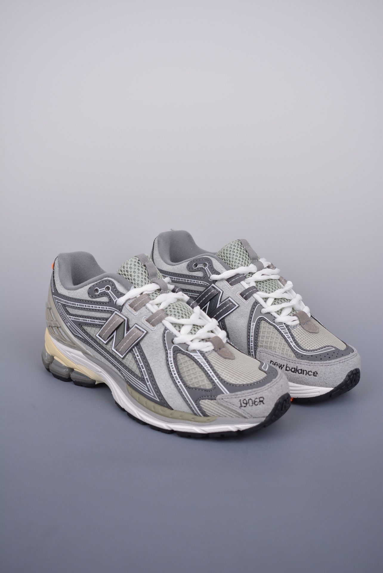 复古玩家必入：New Balance x N.HOOLYWOOD联名1906R