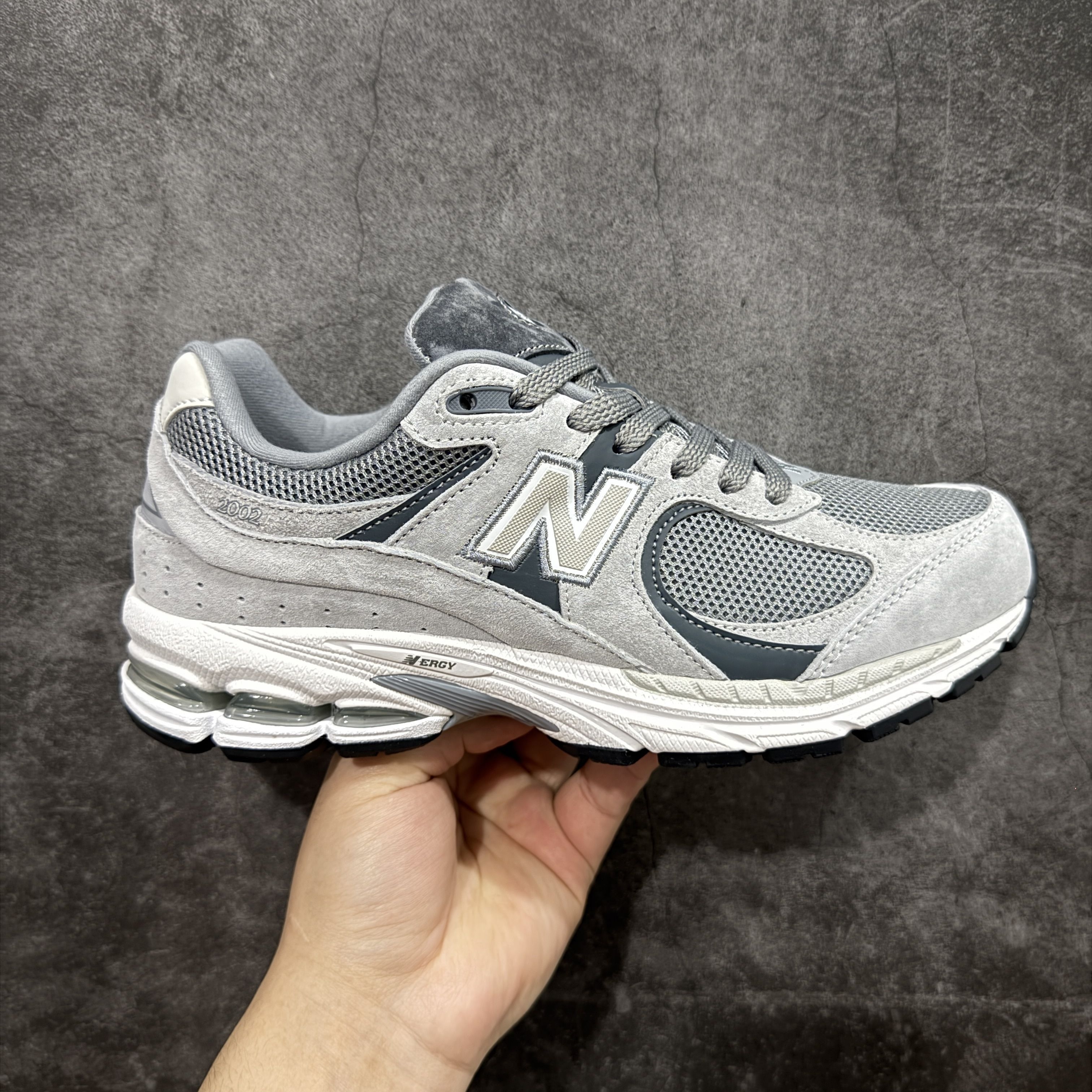 谁穿谁好看的NB2002R，复古风yyds!