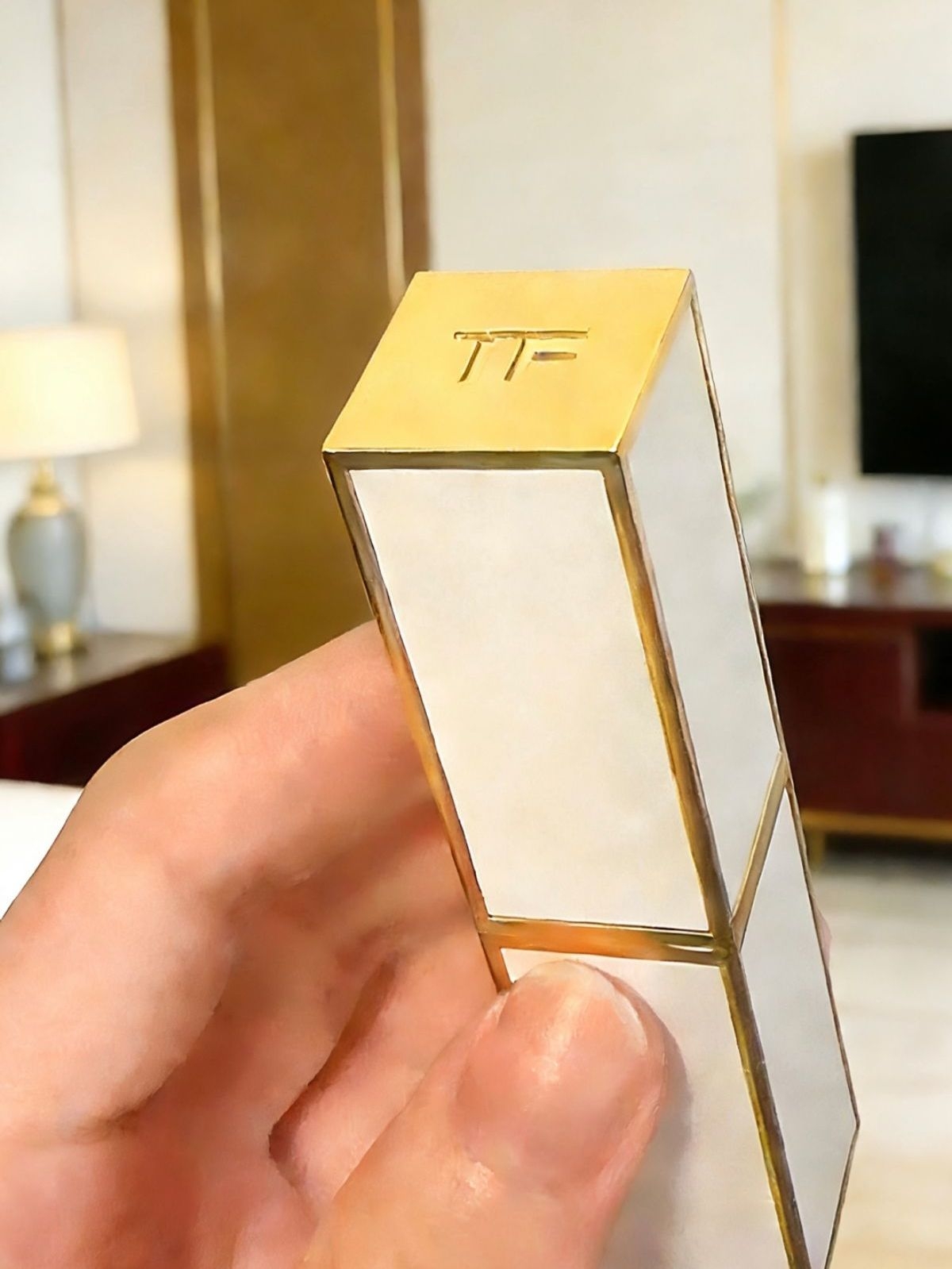 TF细白管03日杂奶茶｜618入手不亏的春夏本命口红