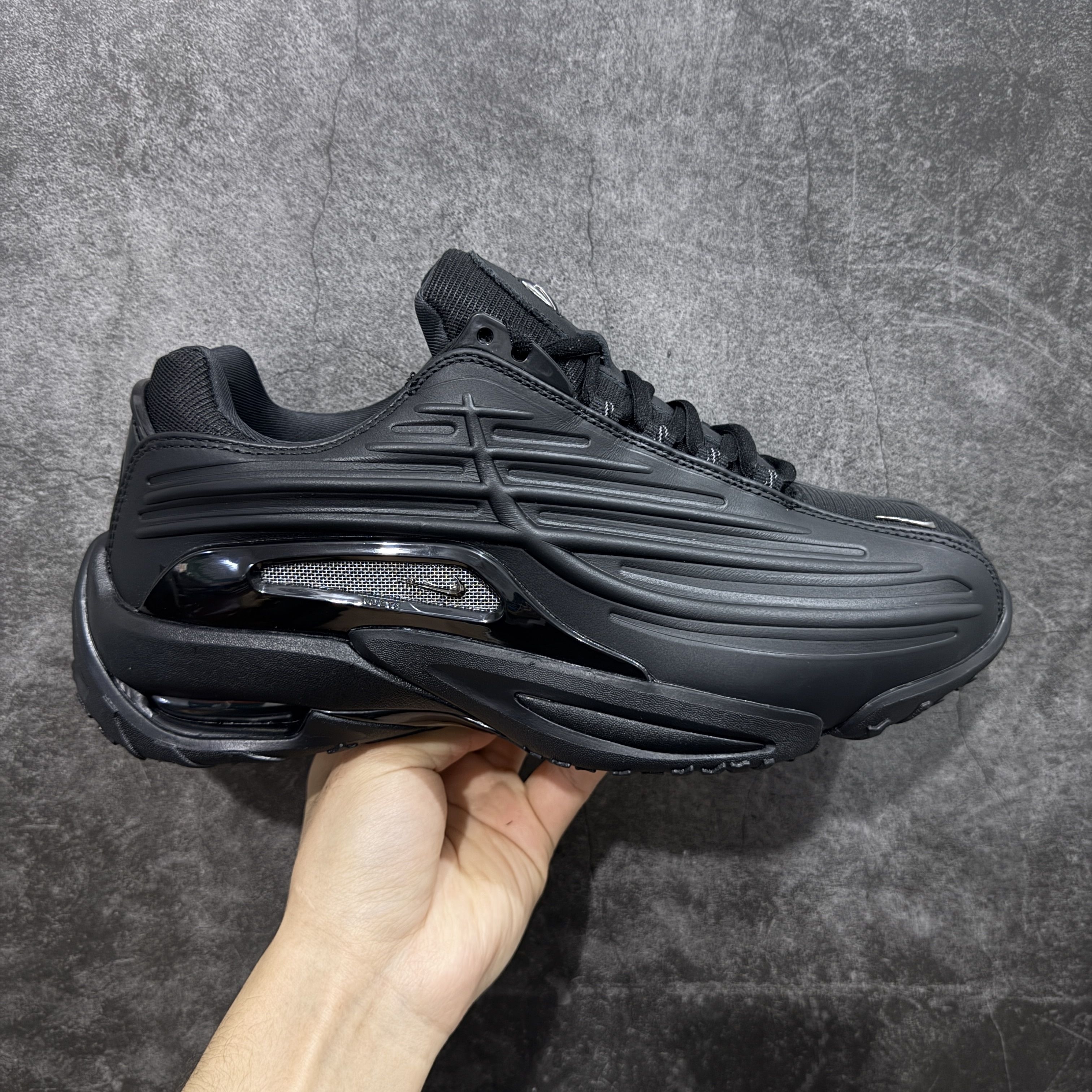酷黑高级感拉满!NOCTA联名Nike Hot Step Air太香了