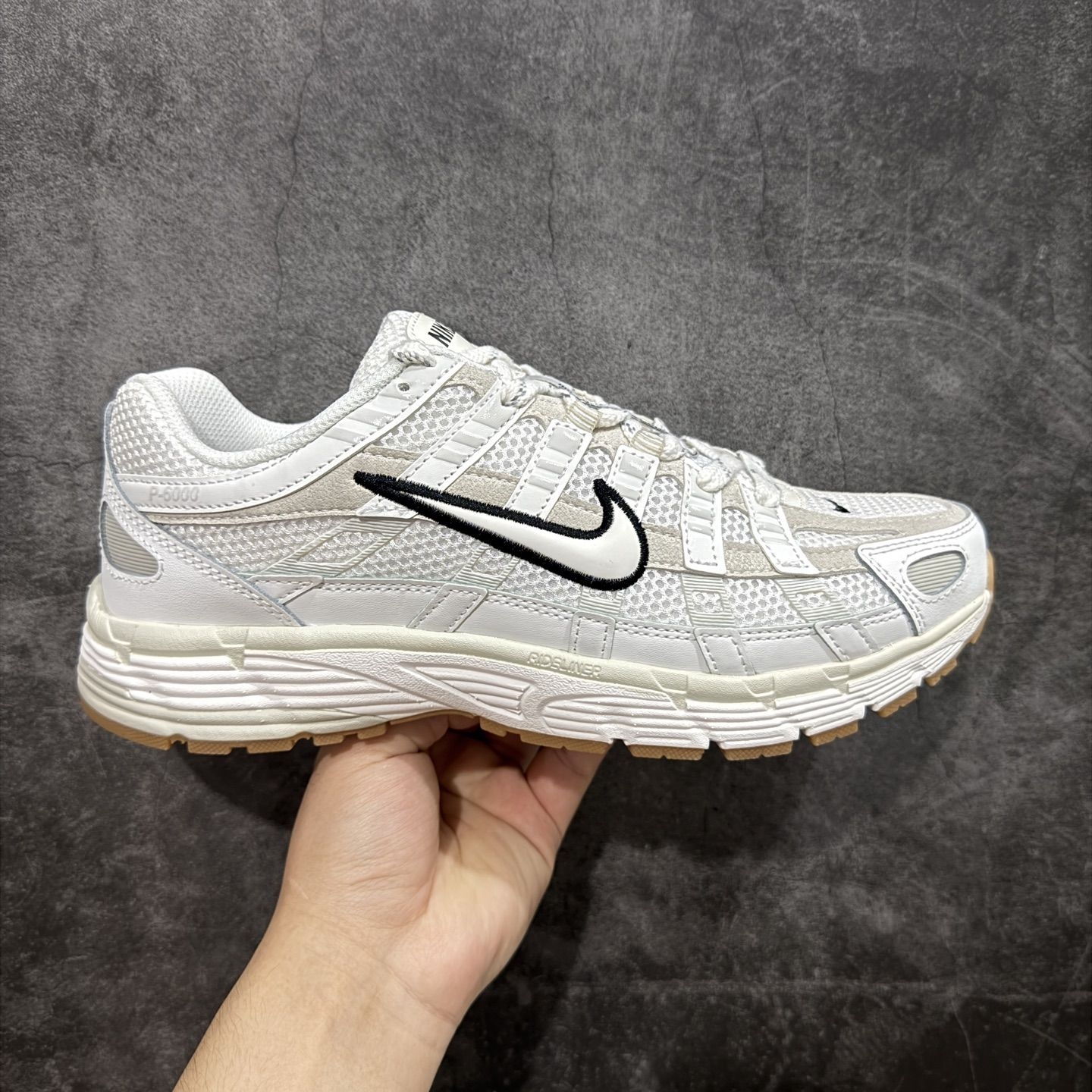 Nike P-6000米白款｜夏日干净老爹鞋首选