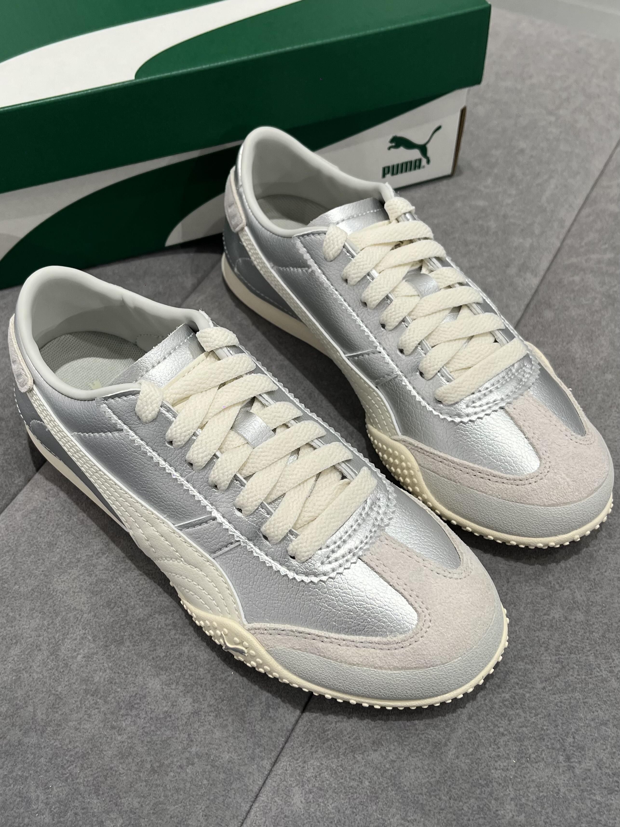 救命！这双PUMA Bella UT LEA银色也太仙女了 米白+银