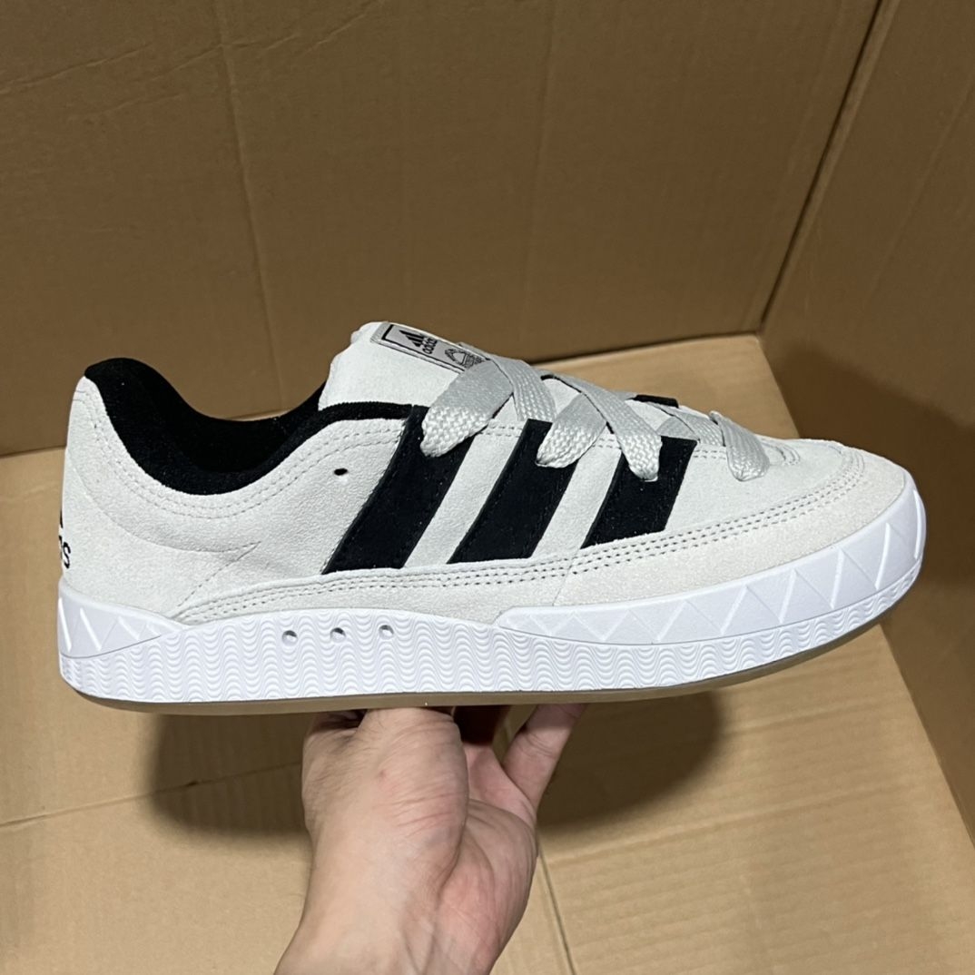 adidas三叶草这双板鞋，百搭耐看太好穿了