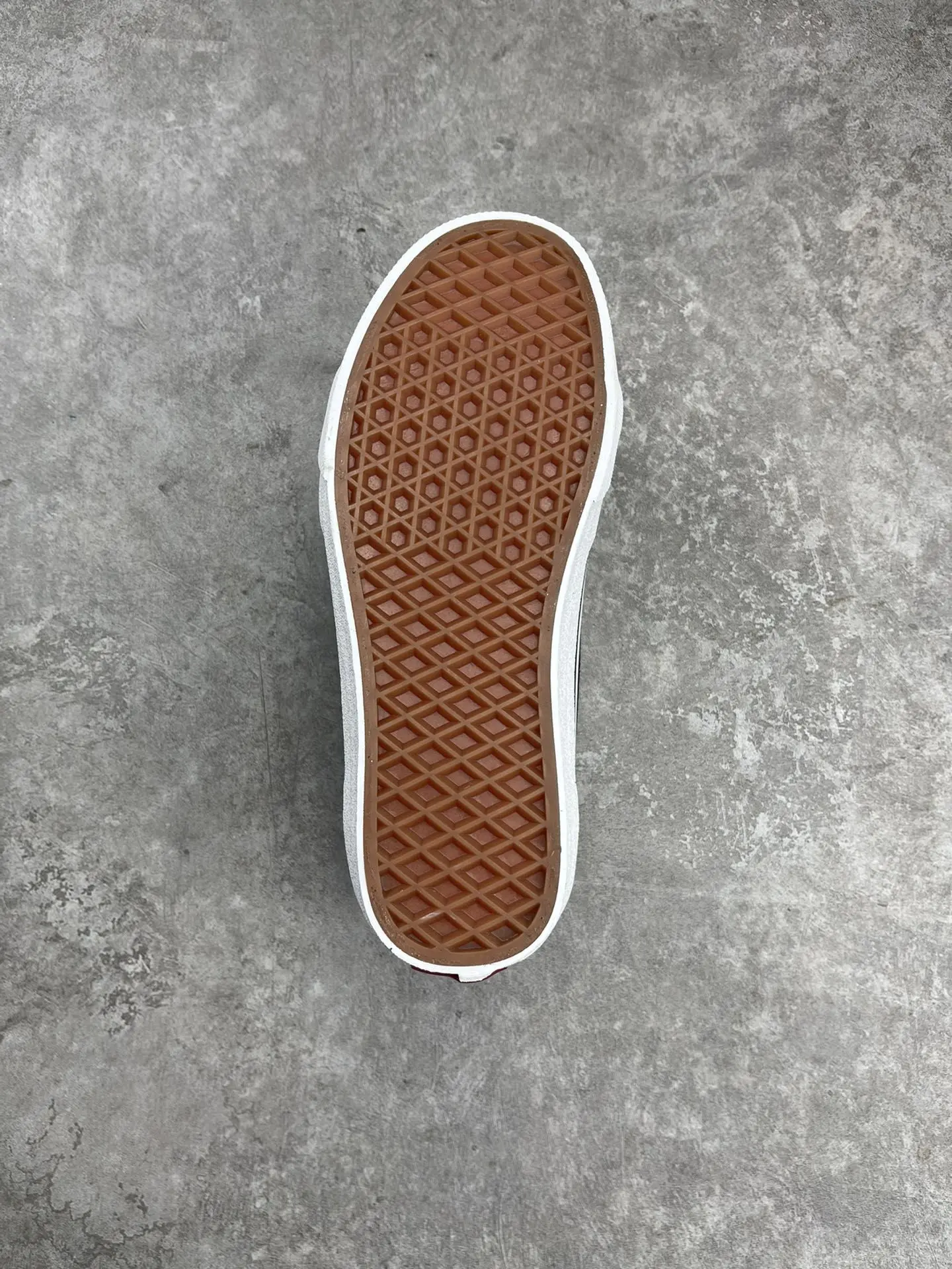 经典黑高帮Vans|万年百搭的通勤休闲鞋