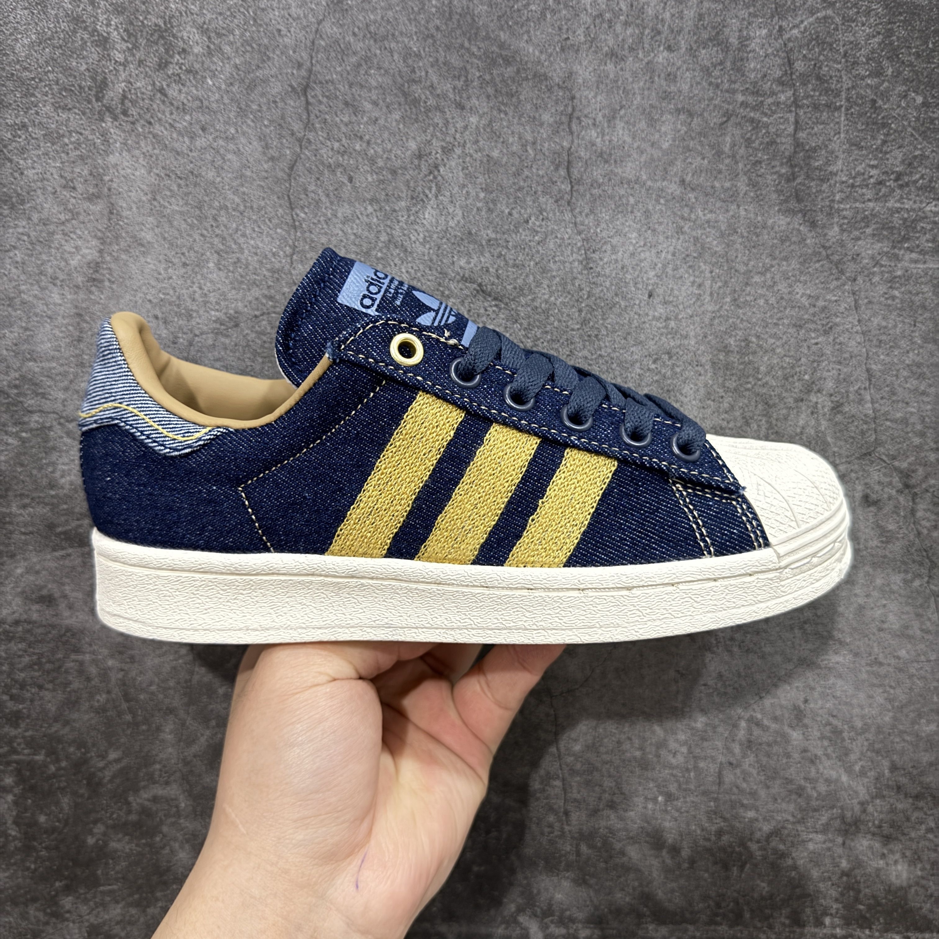 冷门不撞款!adidas这双德训鞋太好穿了