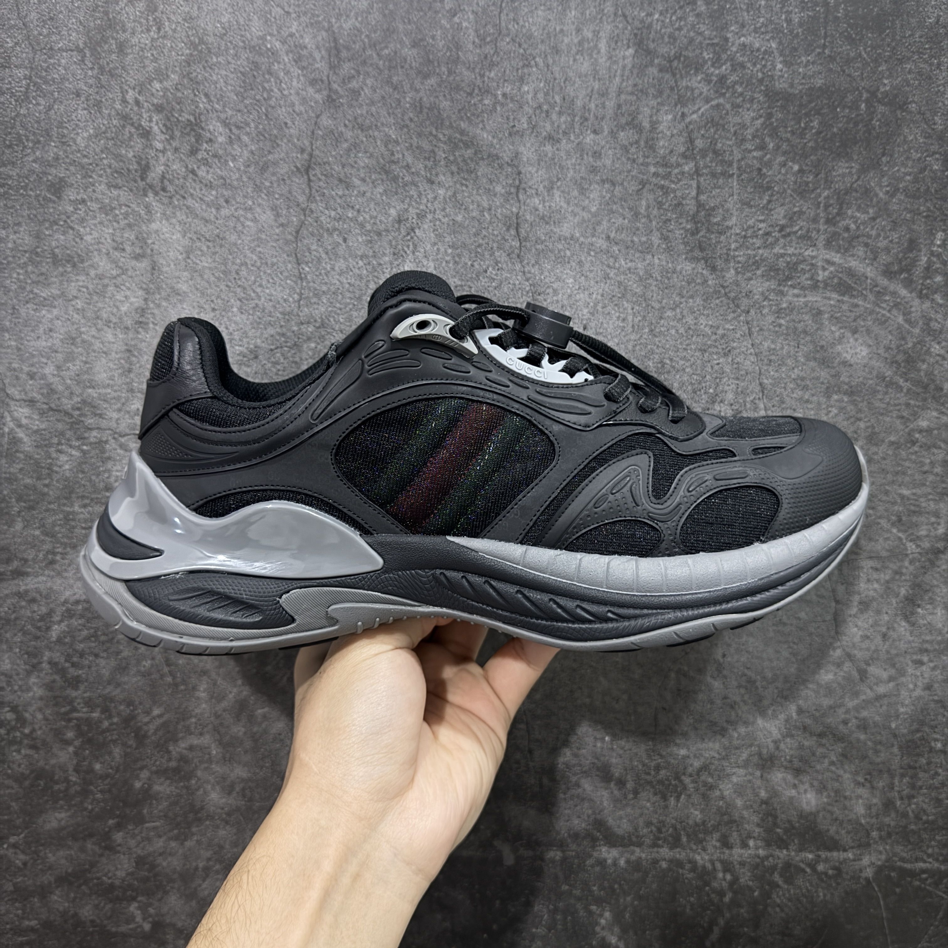 Gucci 2.0 深灰色老爹鞋 | 低调高级的百搭神器