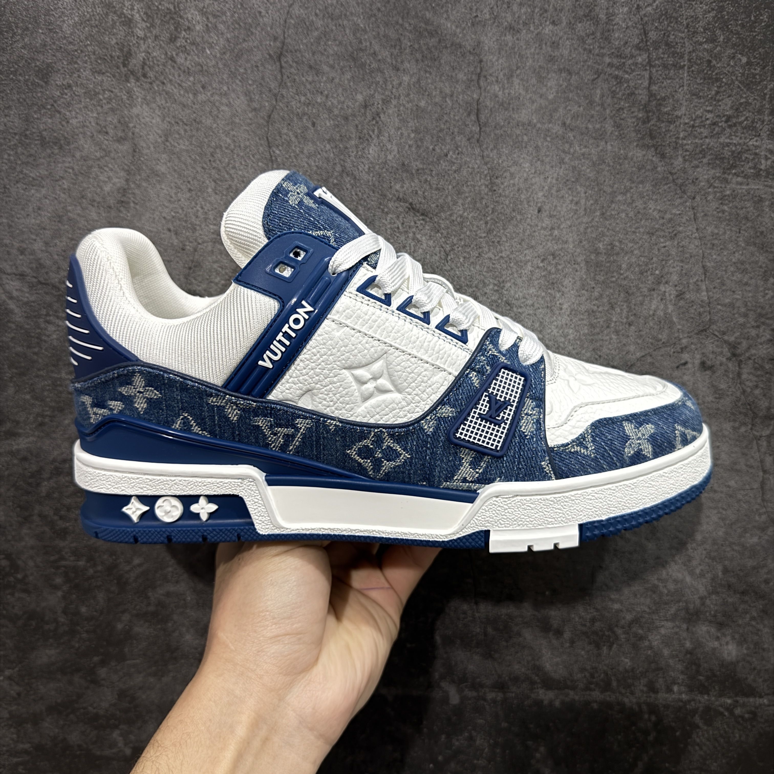LV Trainer丹宁款太对味了!