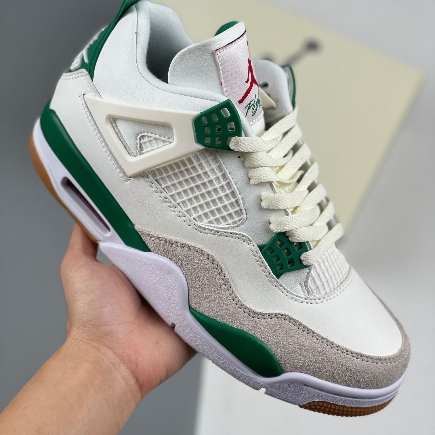 脚感颜值双在线!Air Jordan 4 x Nike SB联名