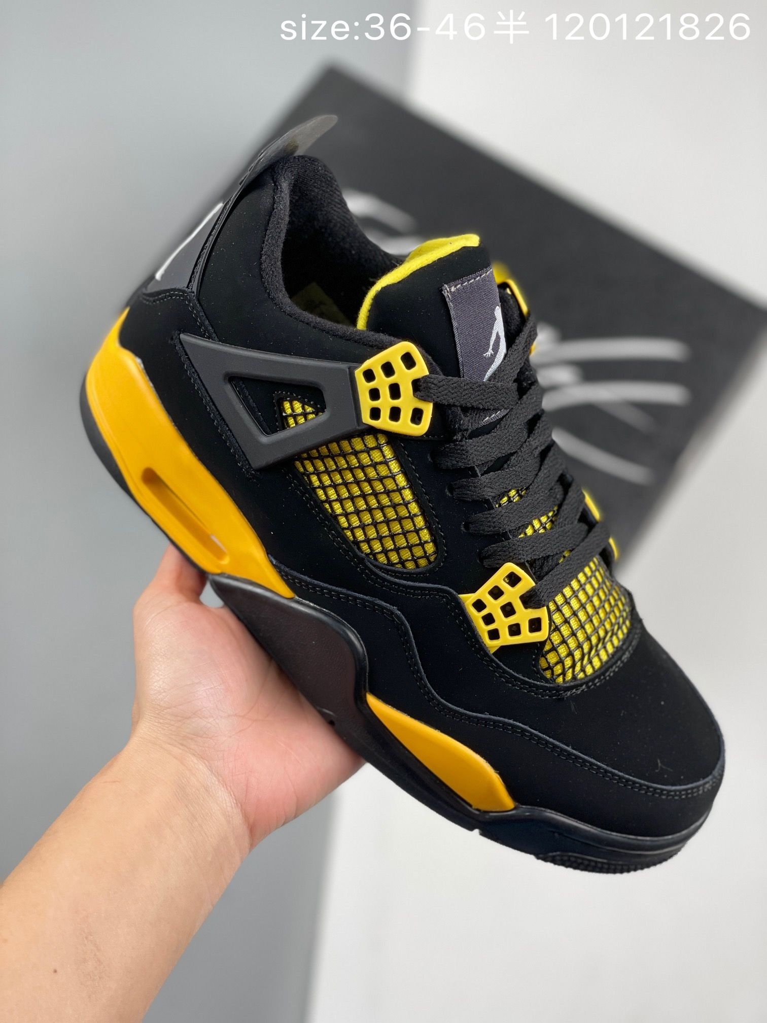 Air Jordan 4“雷神”｜经典黑黄的复古球鞋魅力