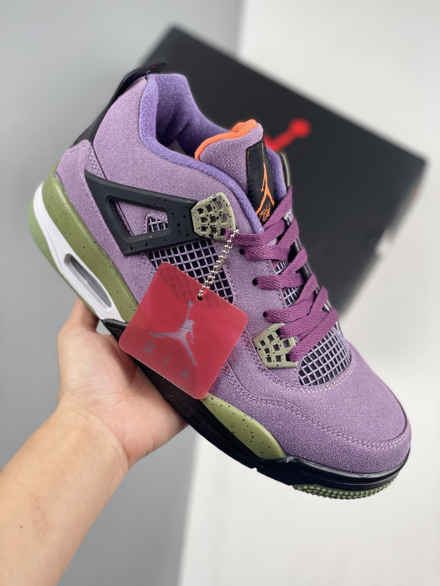 AJ4初号机紫｜小众又有质感的潮流鞋款