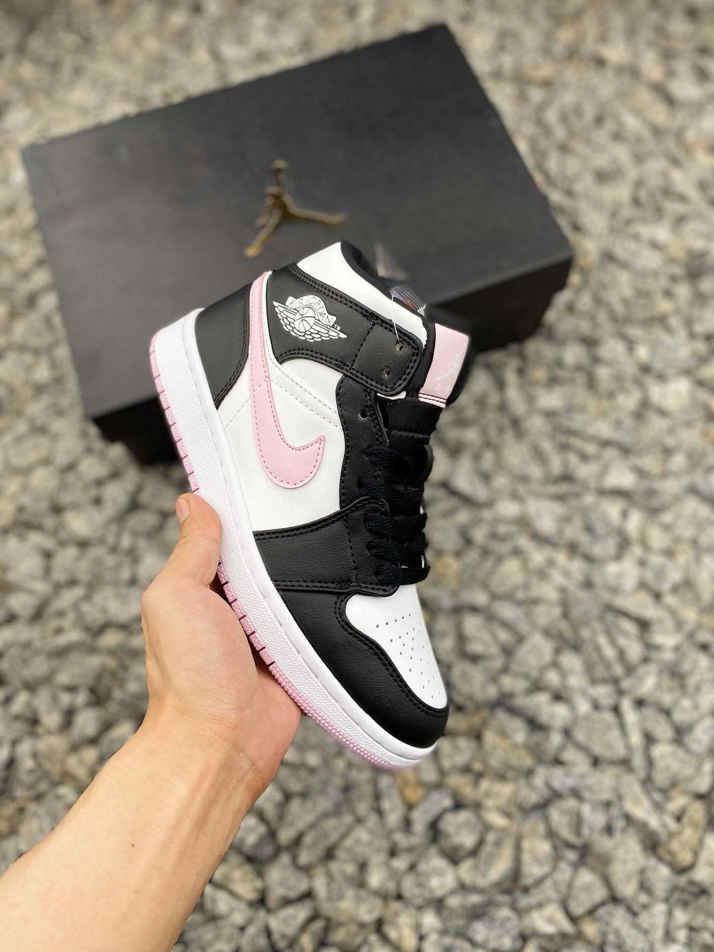 Air Jordan 1 中帮黑粉，少女感宝藏球鞋分享