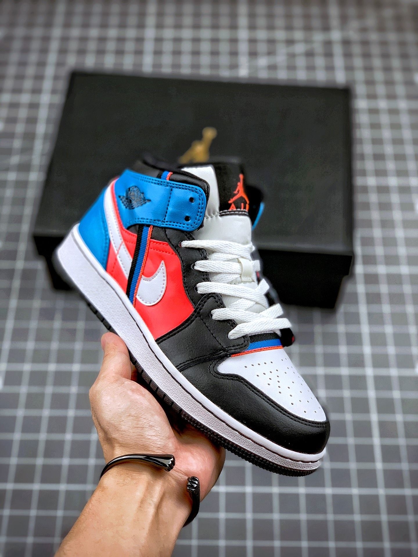 AJ1黑红拼色，永远穿不腻的经典OG