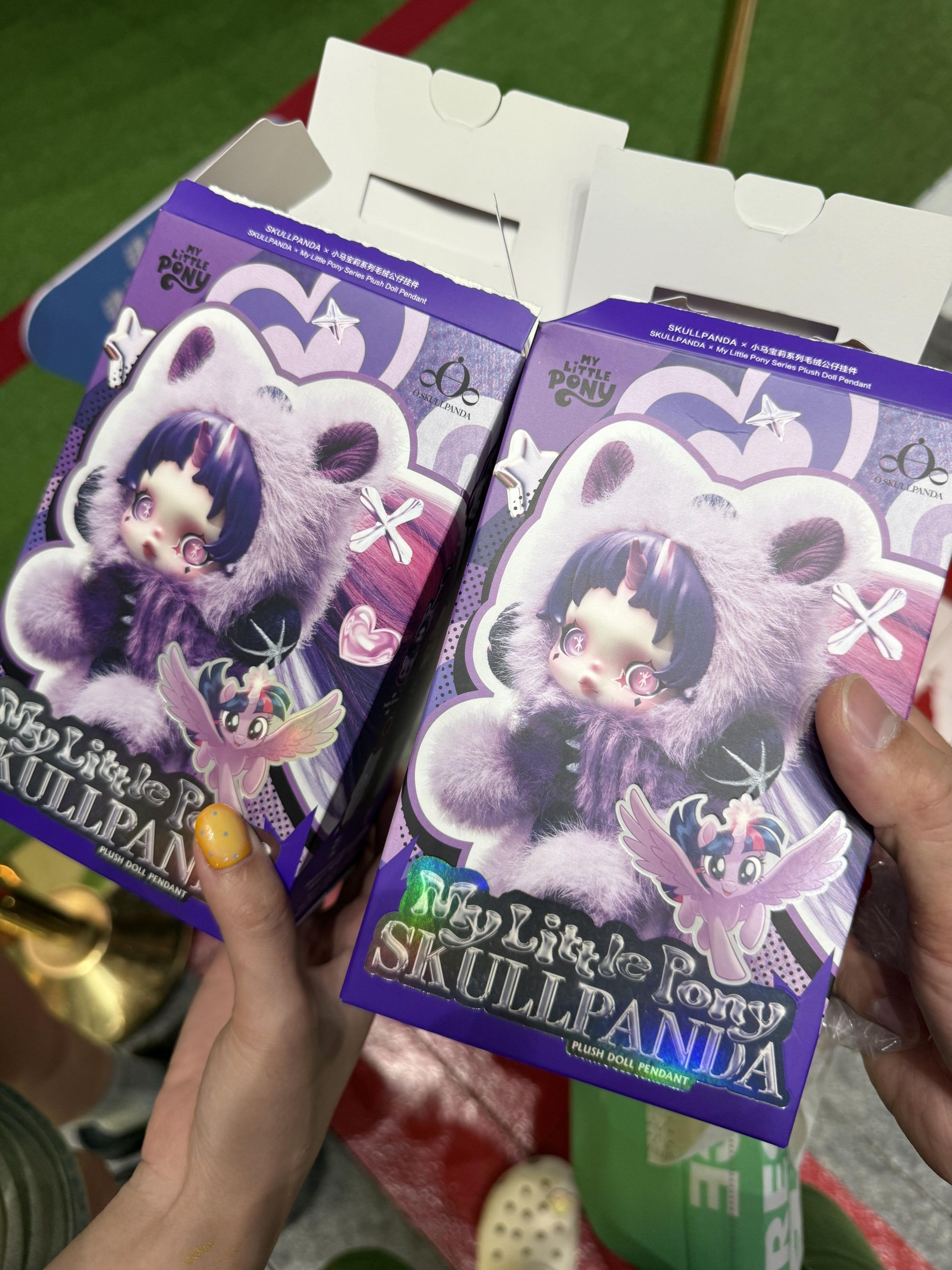 ​​泡泡玛特SKULLPANDA小马宝莉紫悦挂件