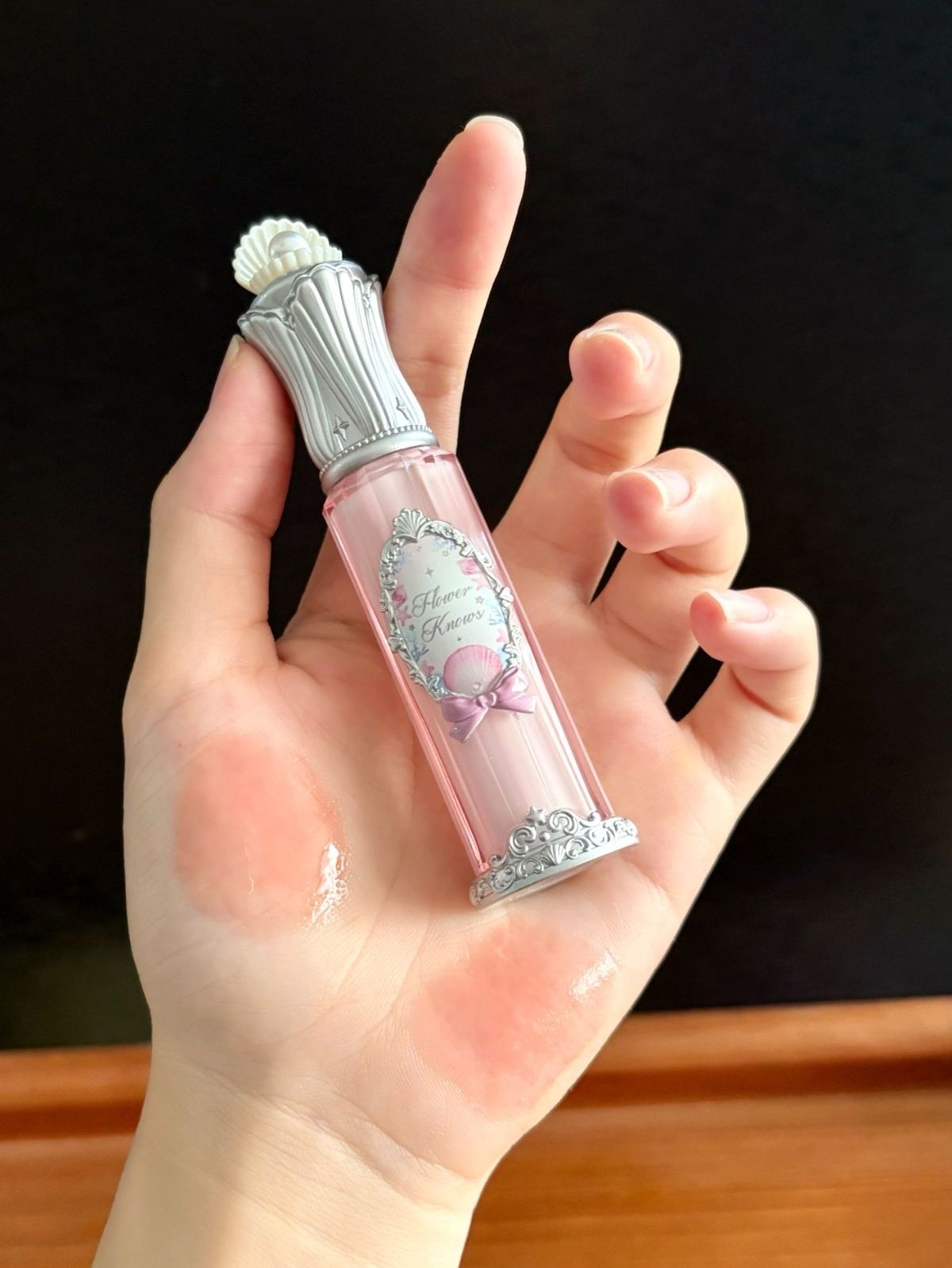花知晓贝壳唇蜜测评，甜妹颜值太戳了