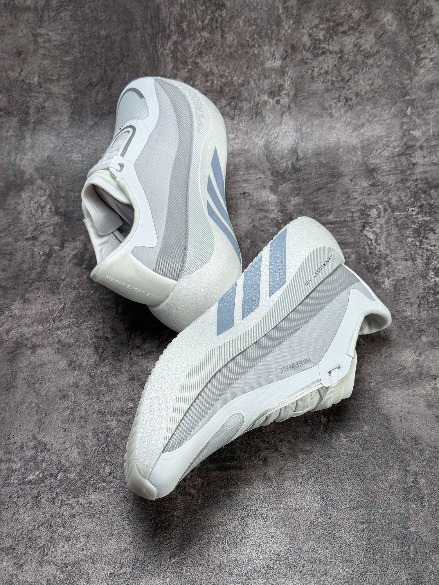 久穿不累脚的adidas Hyperboost太香了