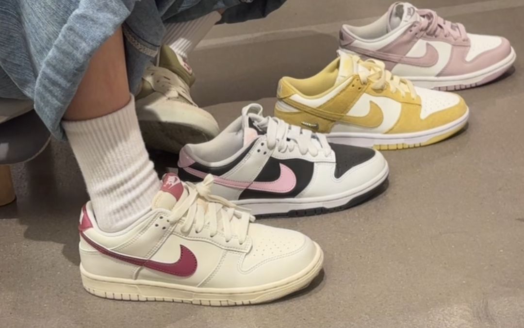 这排Nike鞋一摆，把甜酷松弛感直接铺满鞋架