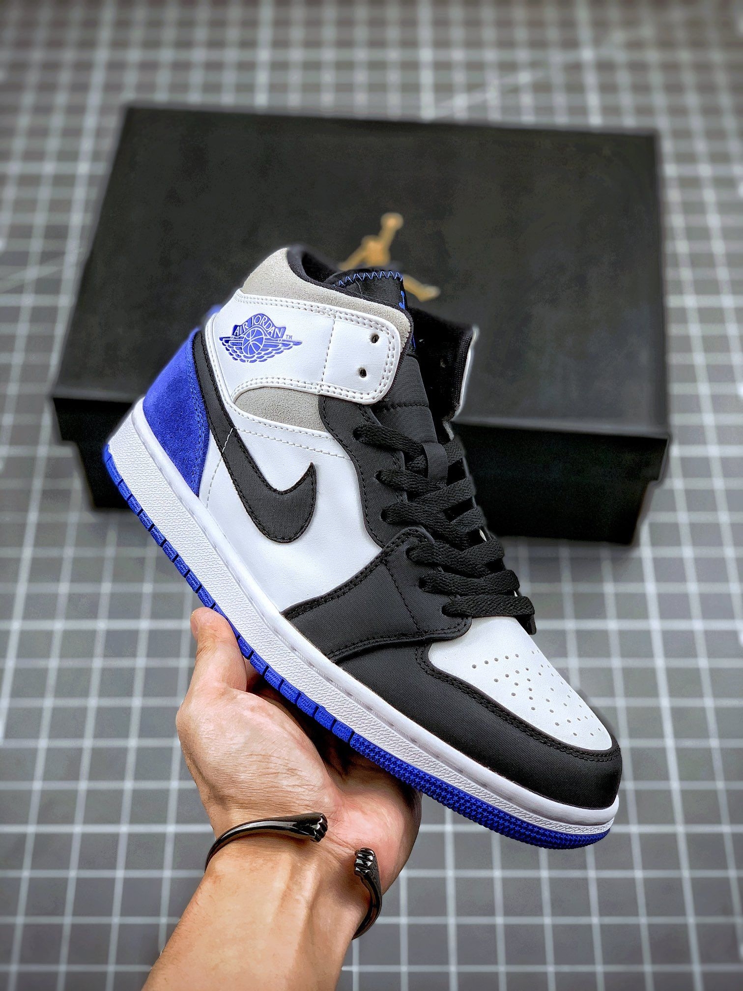标题：超爱的Air Jordan 1黑脚趾蓝，真香!