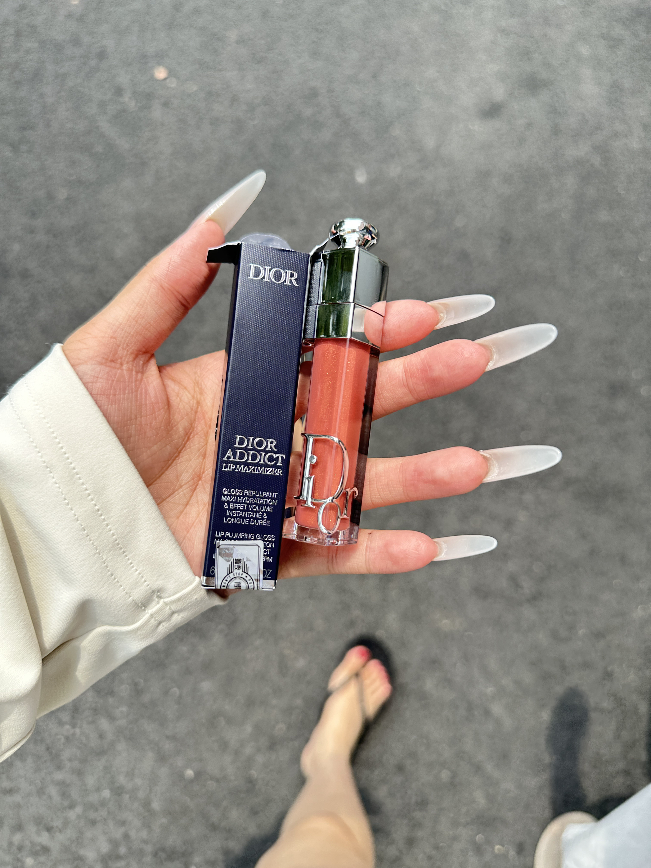 超级好看的美女口水色！