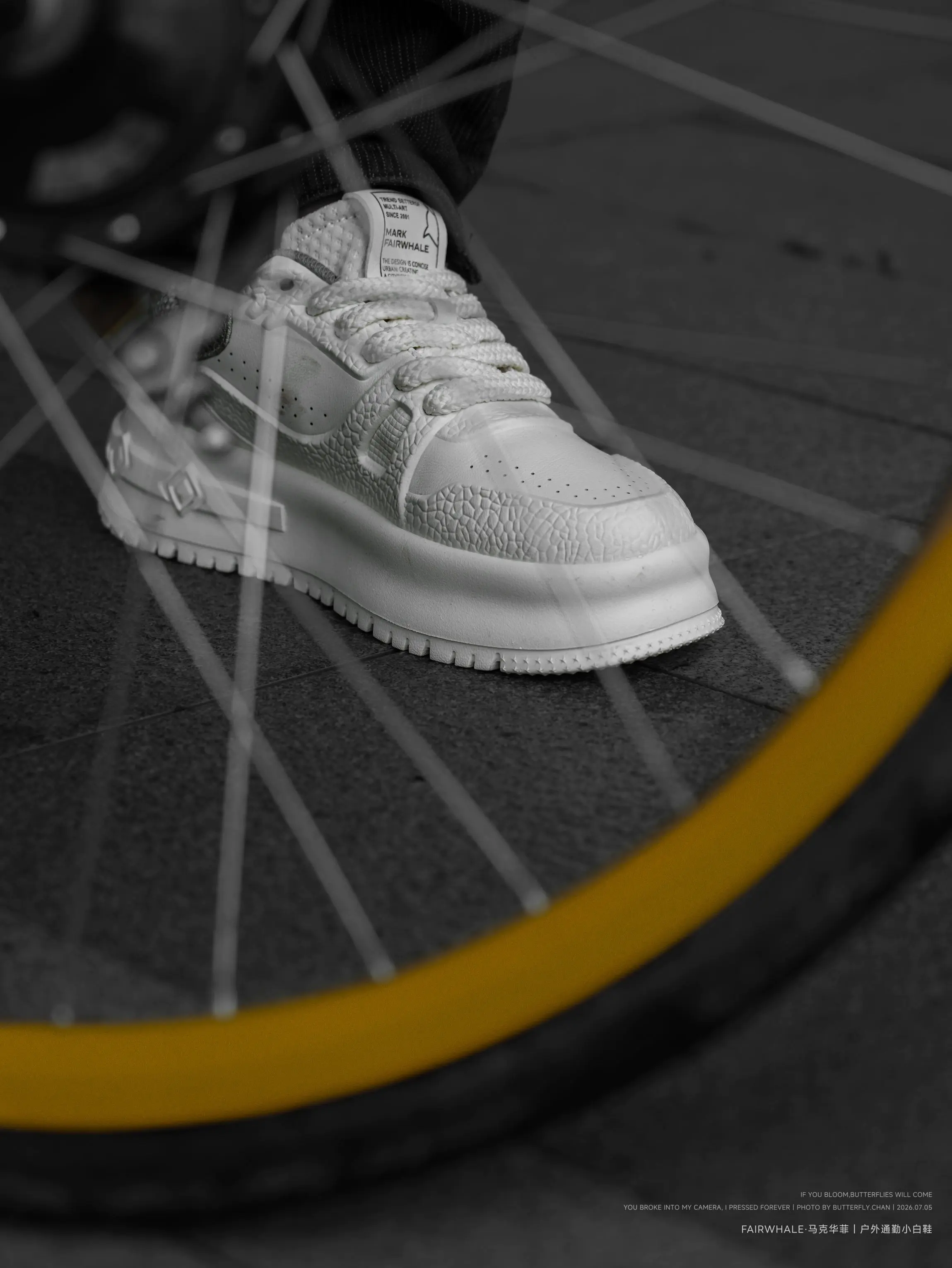 这是一双意料之外好穿的厚底小白鞋👟