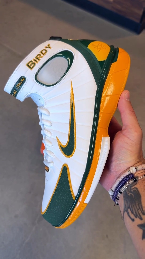 WNBA传奇战靴回归！Nike Air Zoom Huarache 2K4 风暴配色复刻来袭
