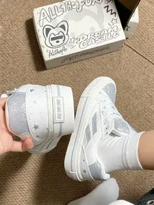 街头风银星板鞋 低帮百搭女板鞋