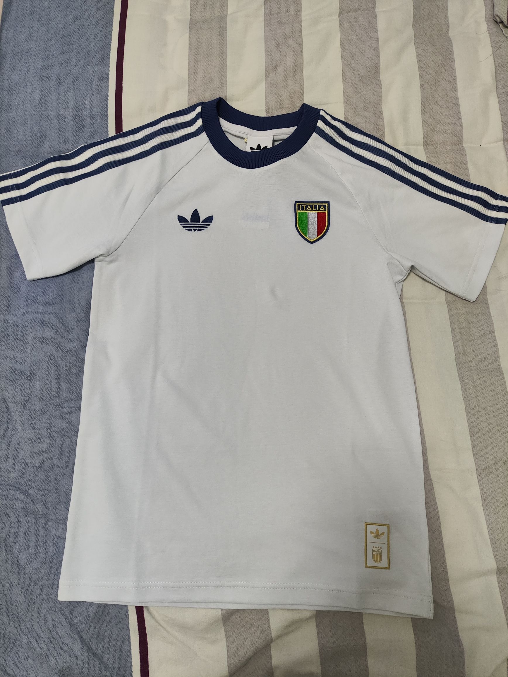 三叶草球服