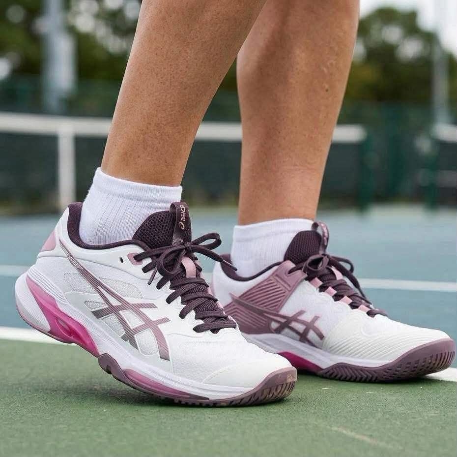 球场小白花！Asics Solution Swift FF 2，白紫配色美到犯规