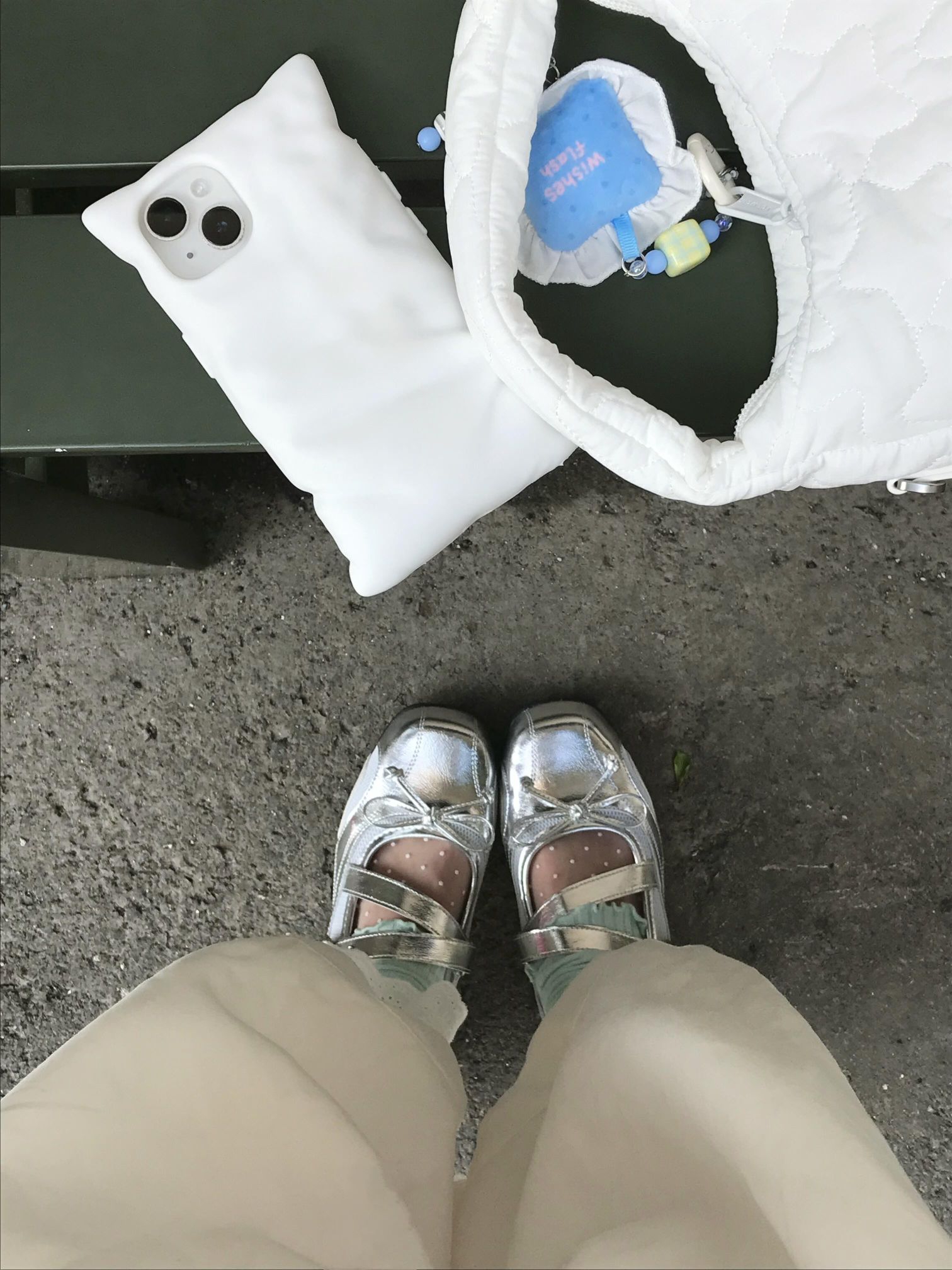 甜酷松弛感穿搭|条纹上衣白色阔腿裤实测分享