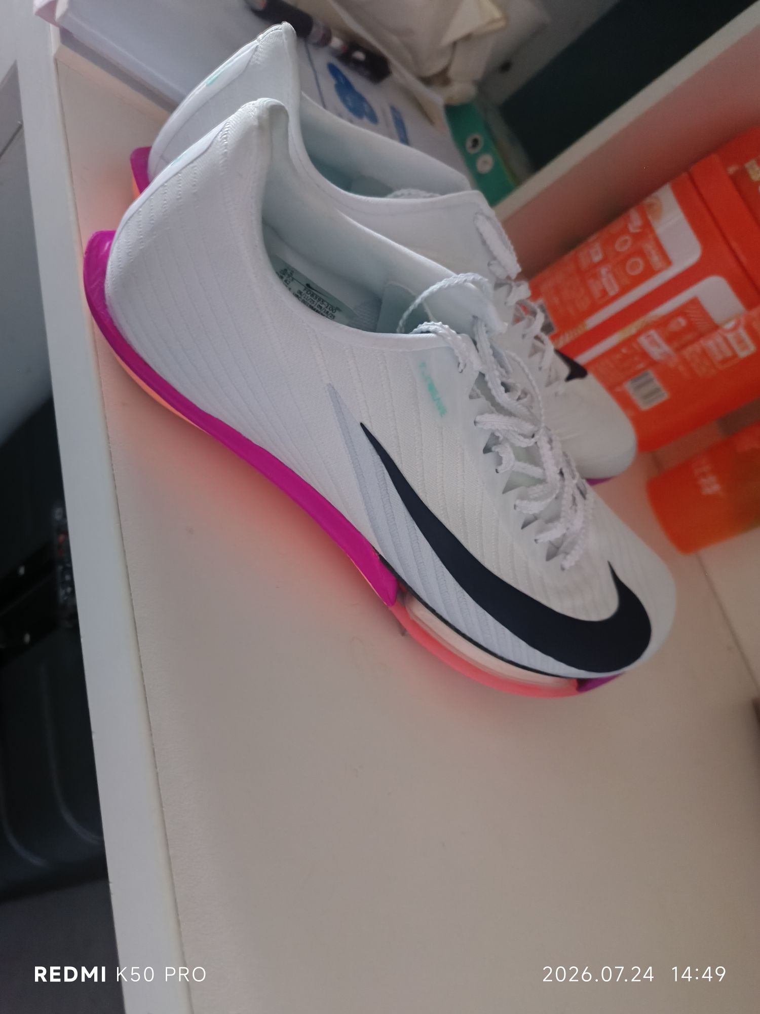 脚感舒适，回弹十足