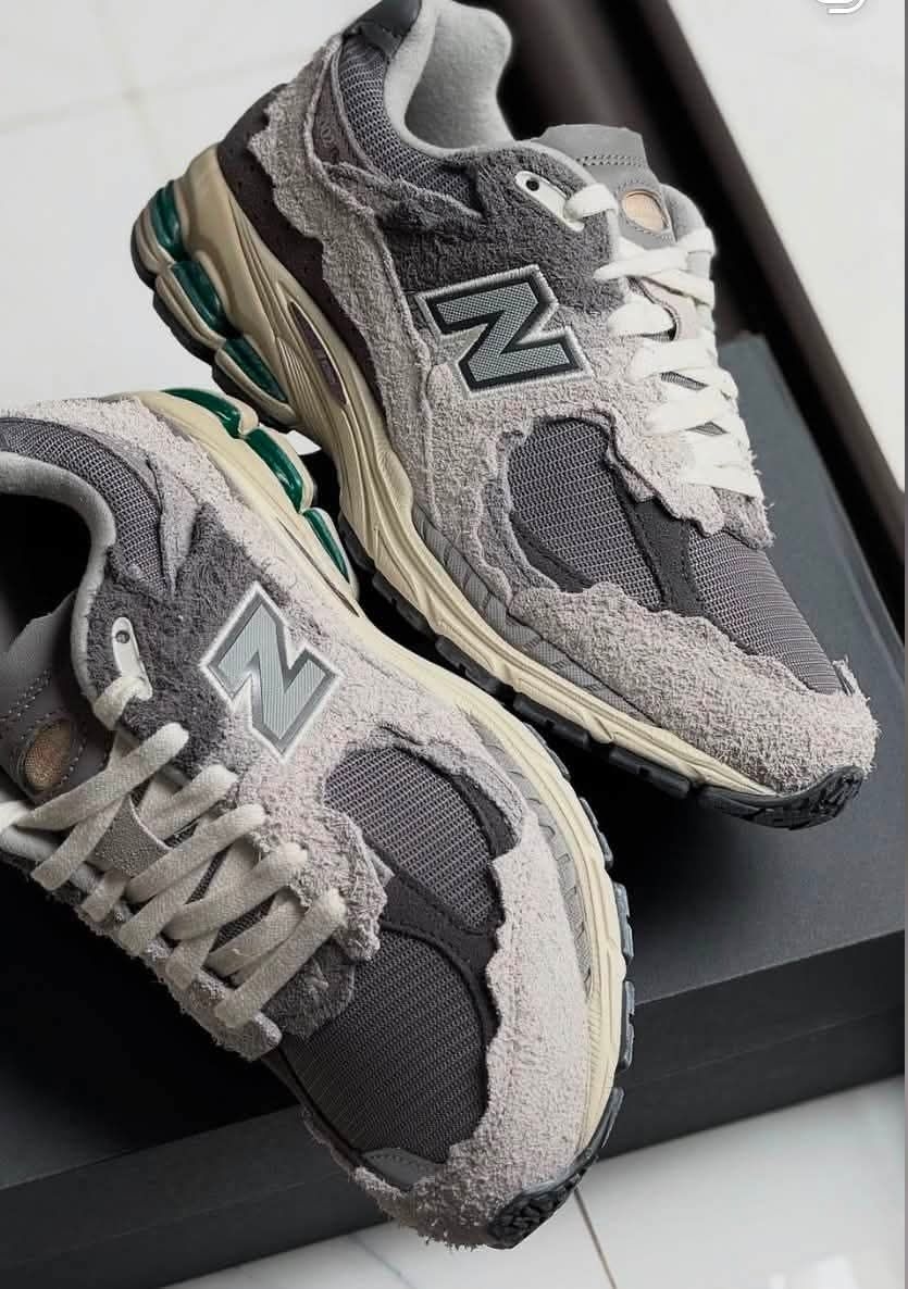 破碎复古感☁️New Balance 2002R云雨灰，废墟风天花板