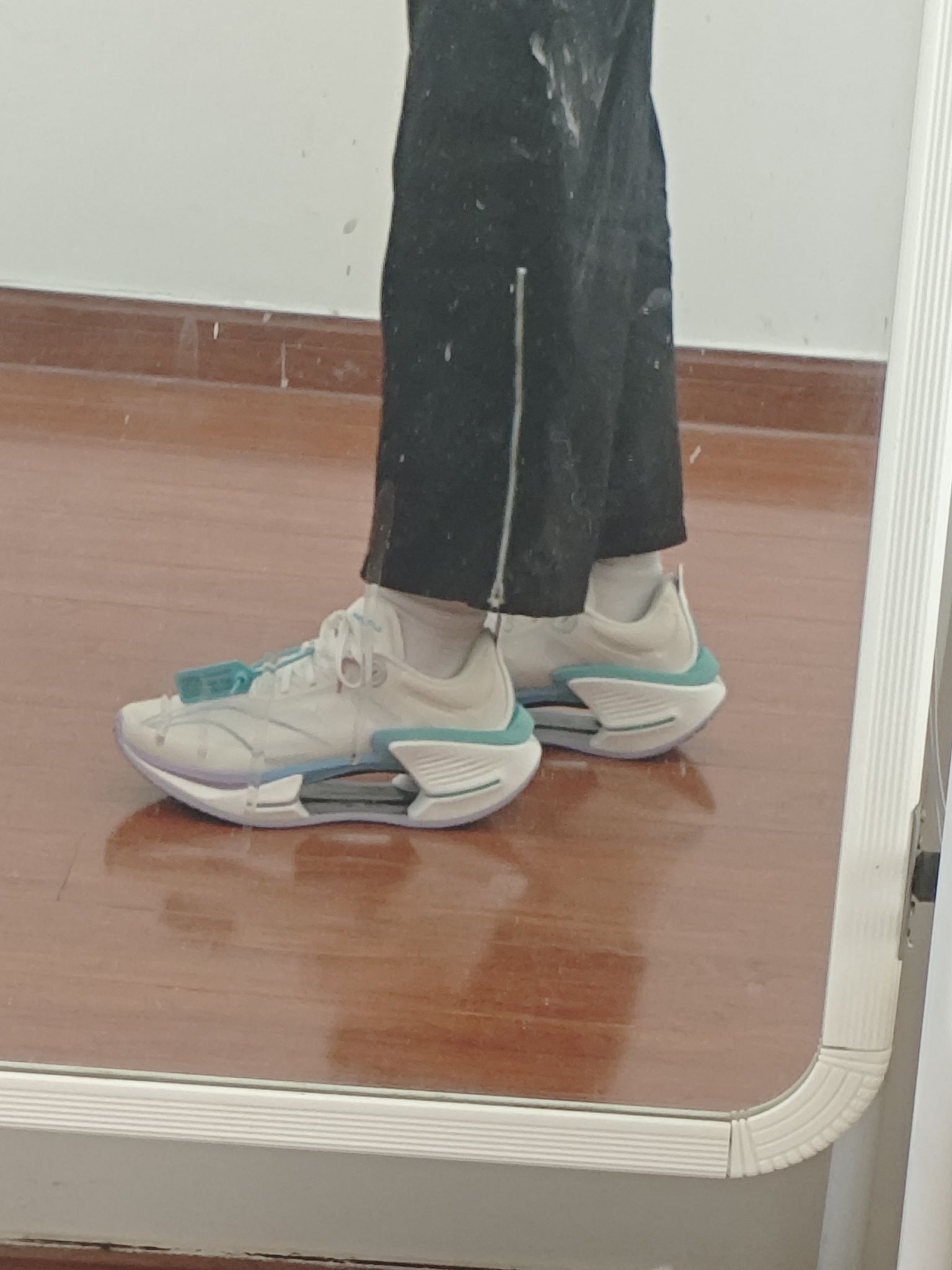 穿上特别帅，增高效果很好，👟球鞋名称：
