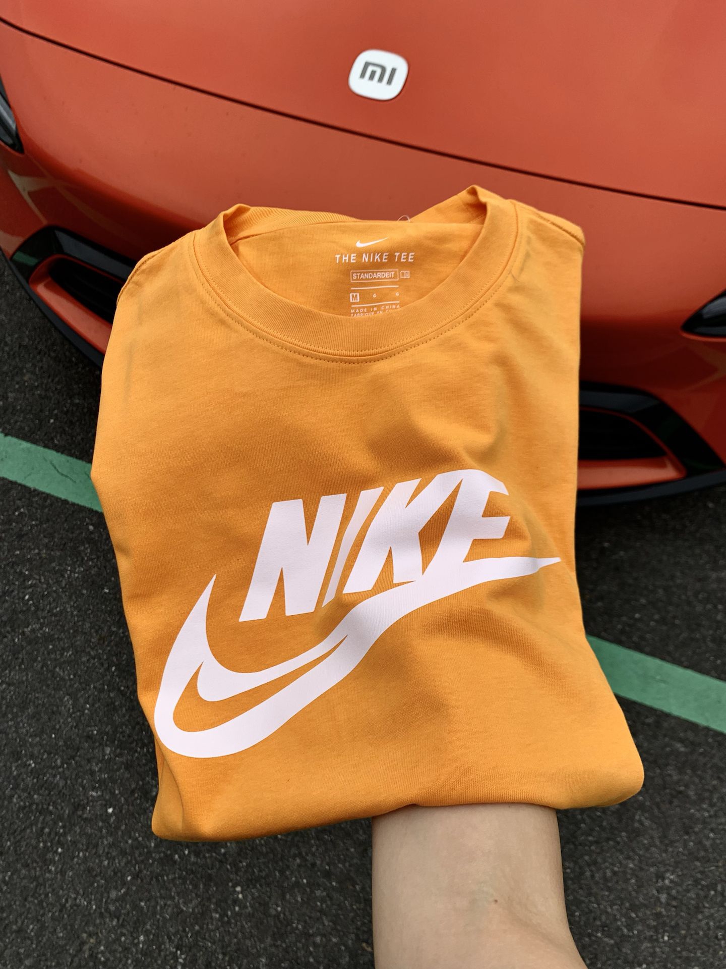 我的新宠橙Nike T恤🧡