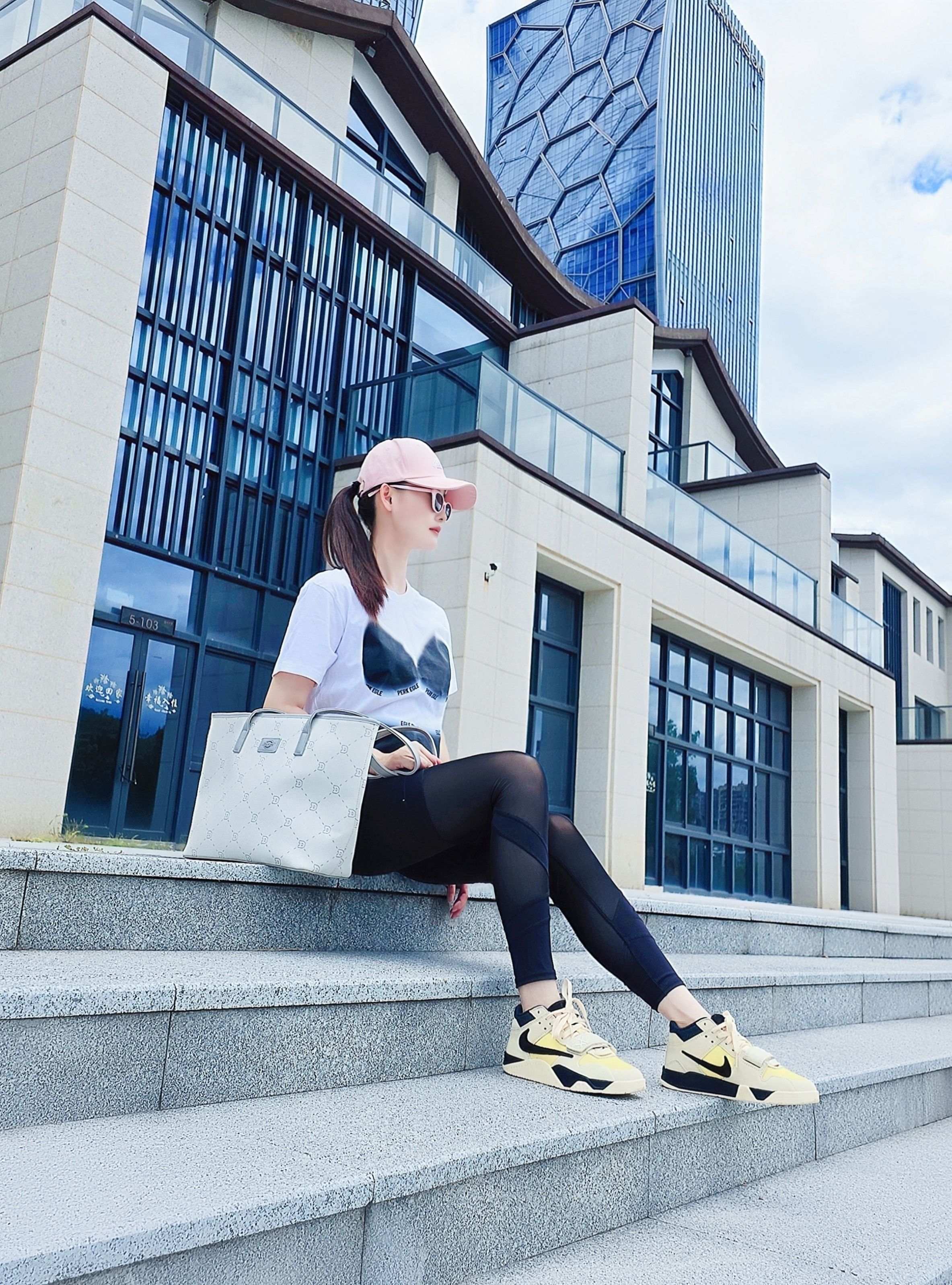 夏日出游OOTD～主打就是一个简约百搭哦！