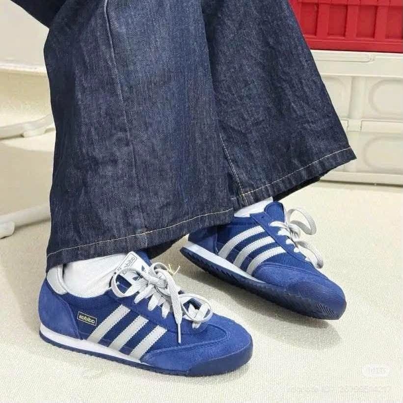 复古氛围感拉满｜Adidas SL72宝蓝白全方位解析