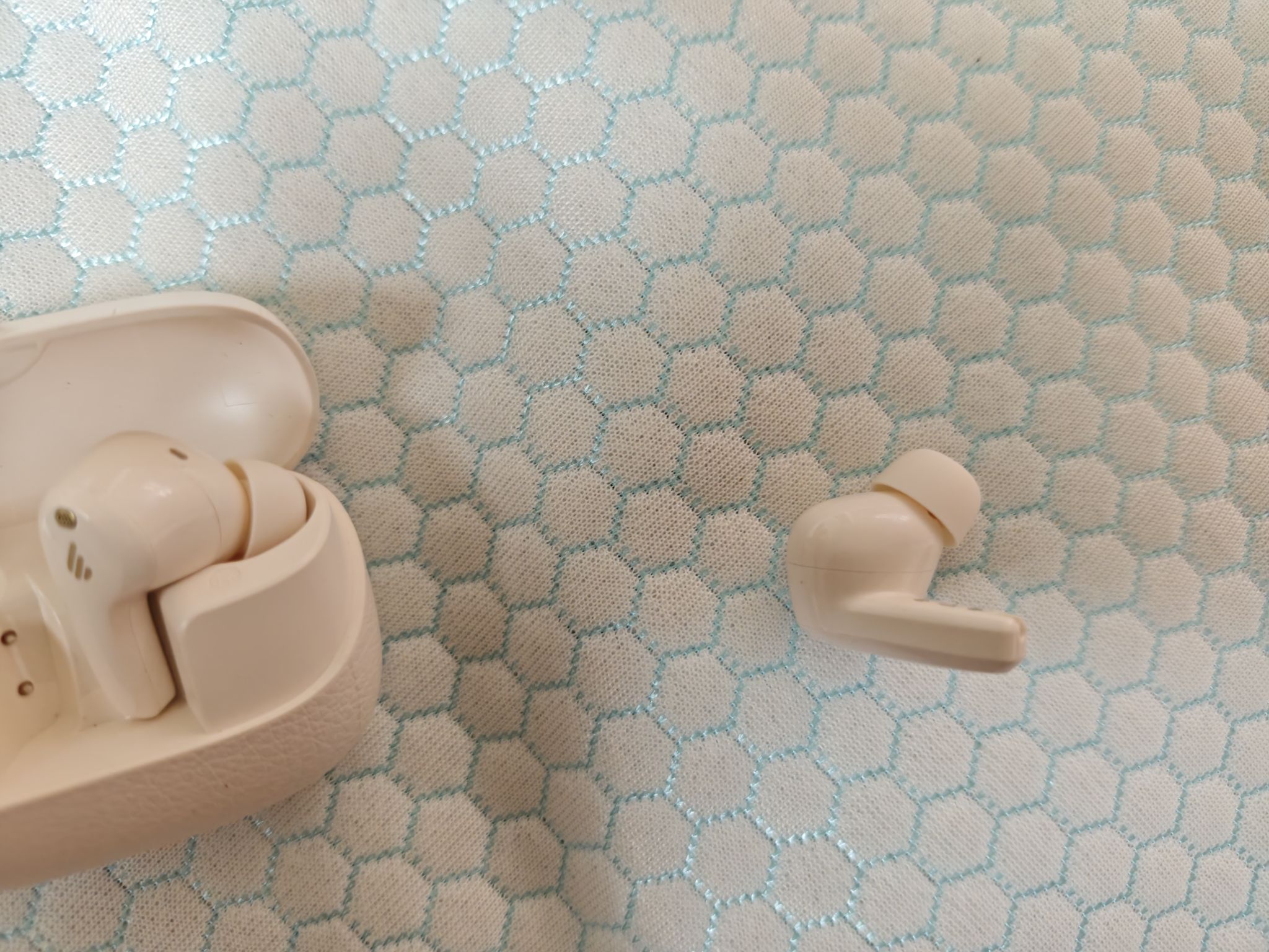非常的好，音质也特别的棒
