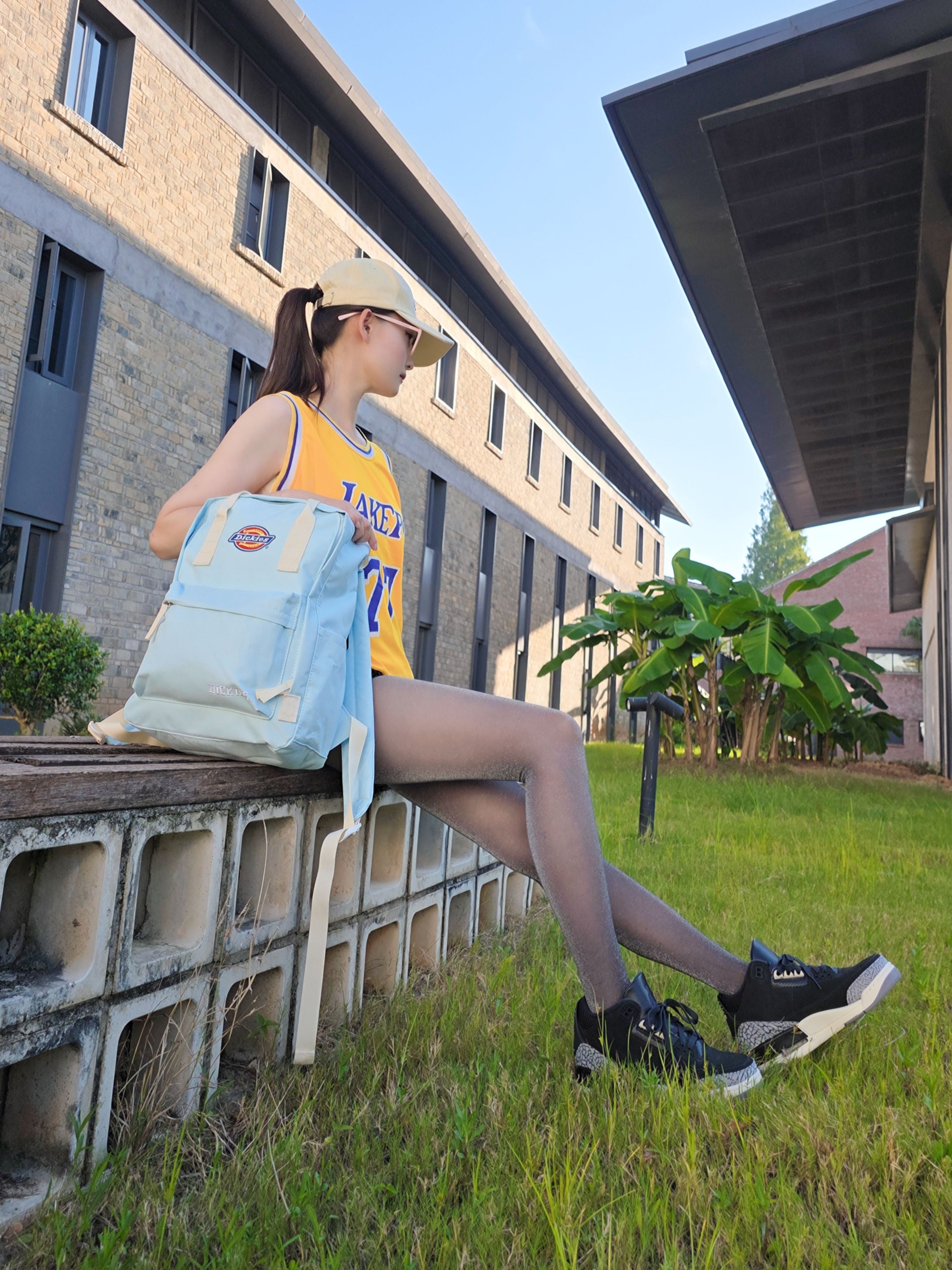 轻辣女主OOTD～甜酷运动风出游！