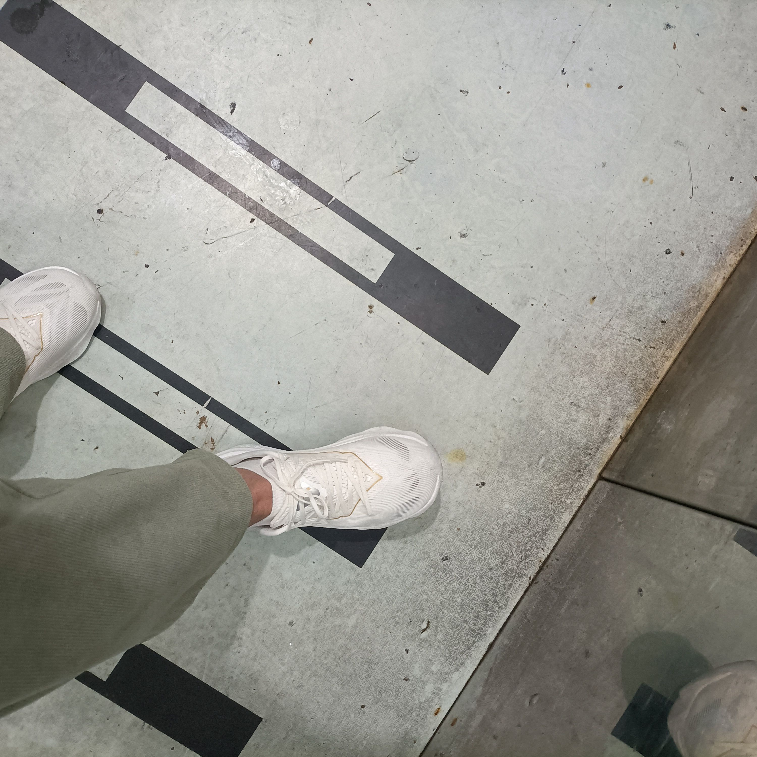 这鞋很好穿着又轻又舒服