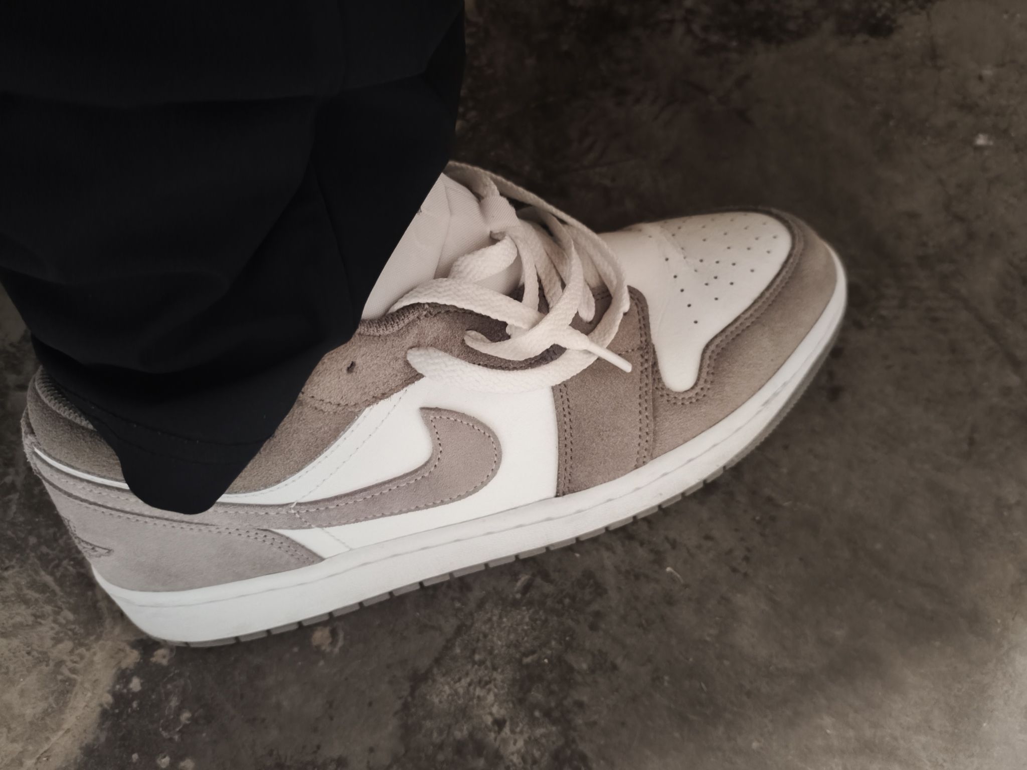 aj1