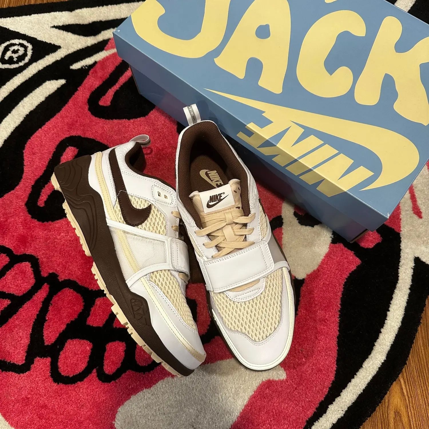 ☕Travis Scott × Nike 白棕魔术贴太有氛围感✨