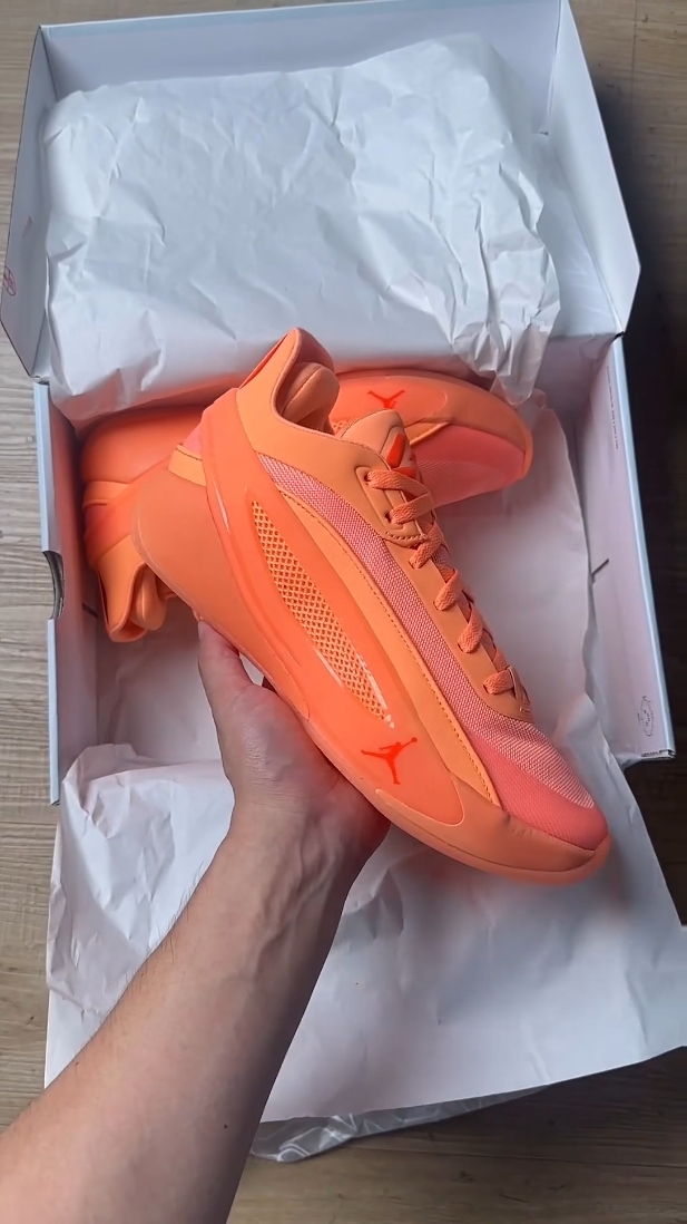 🟠节奏大师｜Jordan Luka5东契奇5代脉冲橙全方位解析