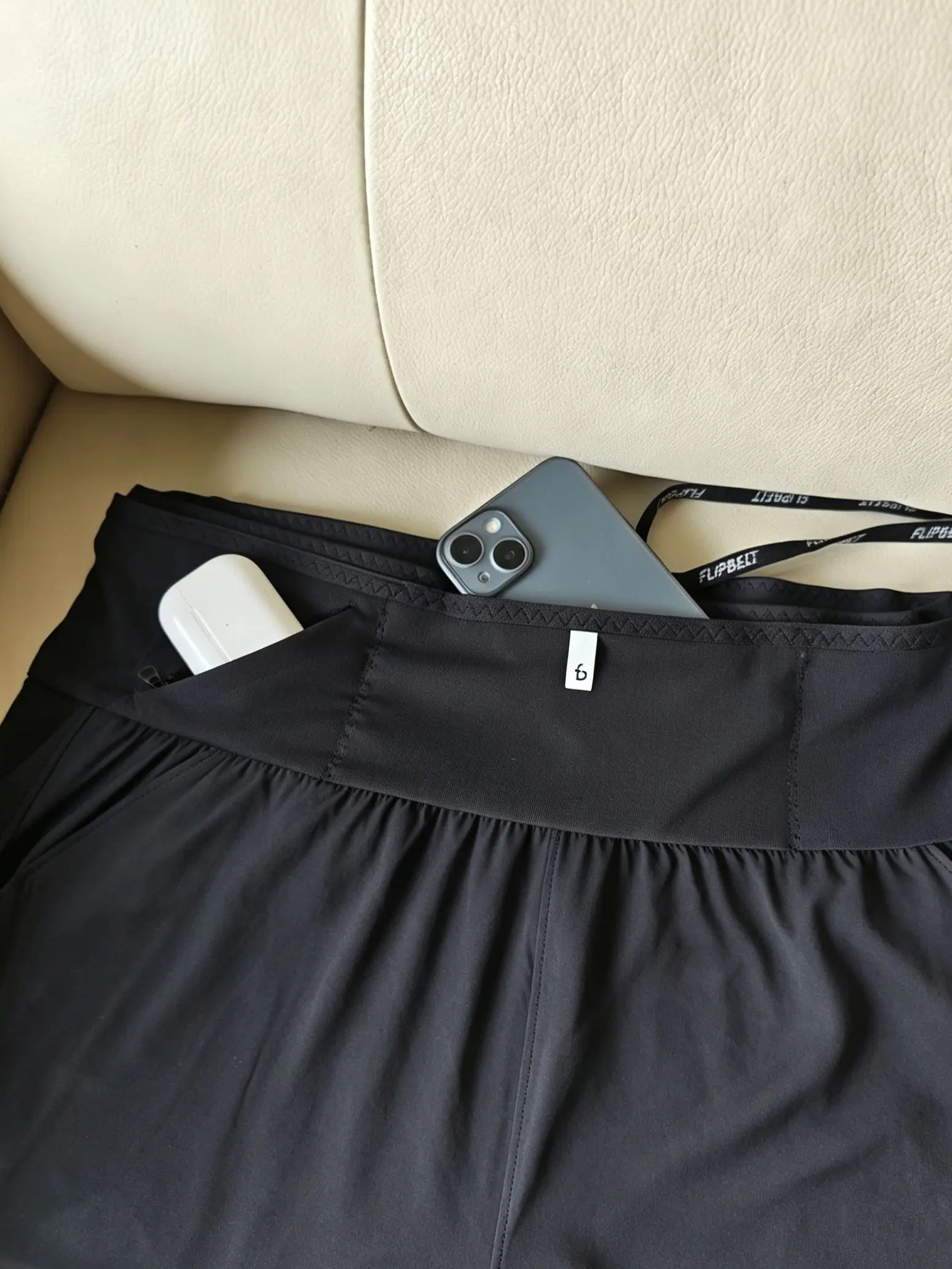 跑步神器|自带腰包的运动短裤太香了