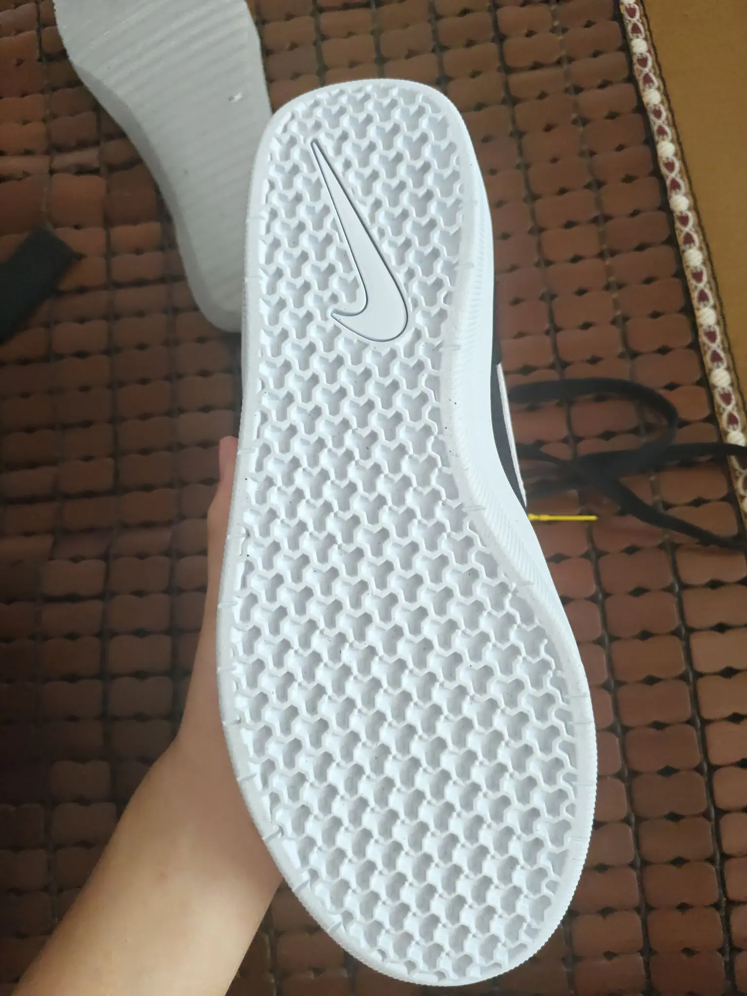 学生党百搭板鞋|Nike SB黑小白yyds😇