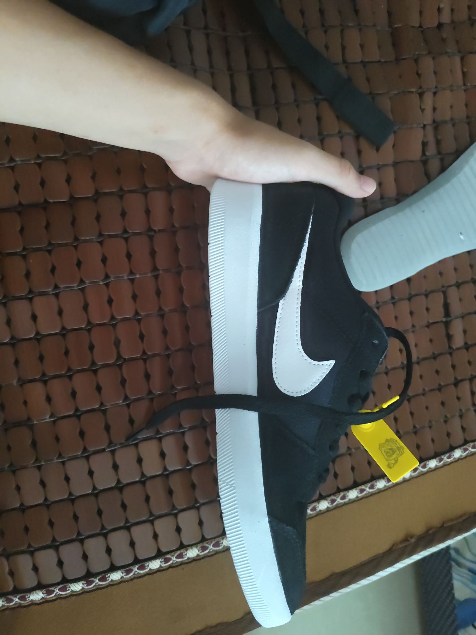 学生党百搭板鞋|Nike SB黑小白yyds😇