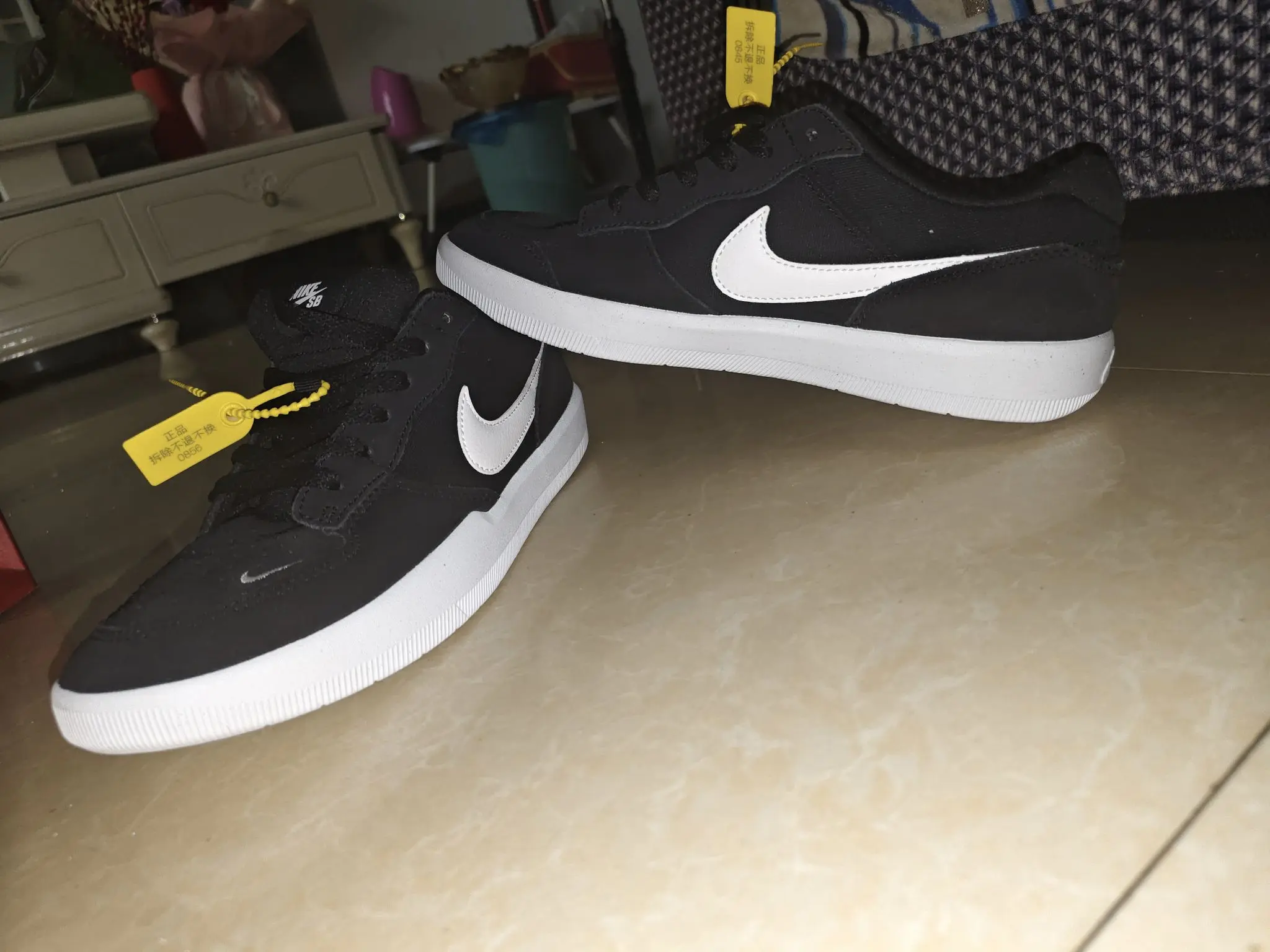 学生党百搭板鞋|Nike SB黑小白yyds😇
