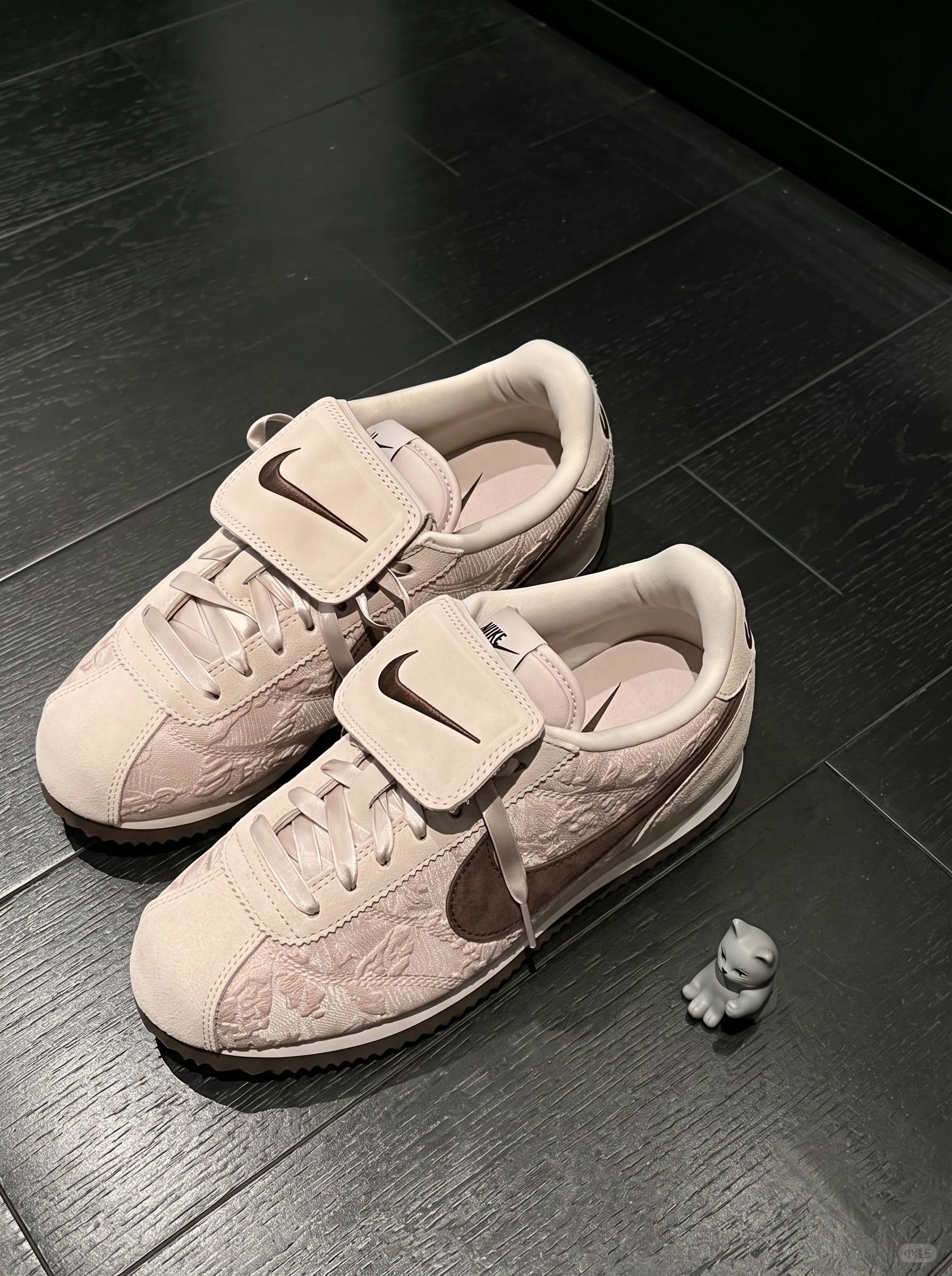 这双Nike Cortez阿甘鞋，校园风温柔感太对味了🌸