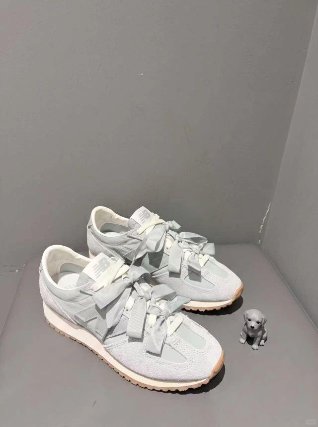 这双NB 471上脚就不想换了，cleanfit感拿捏得刚刚好🤍
