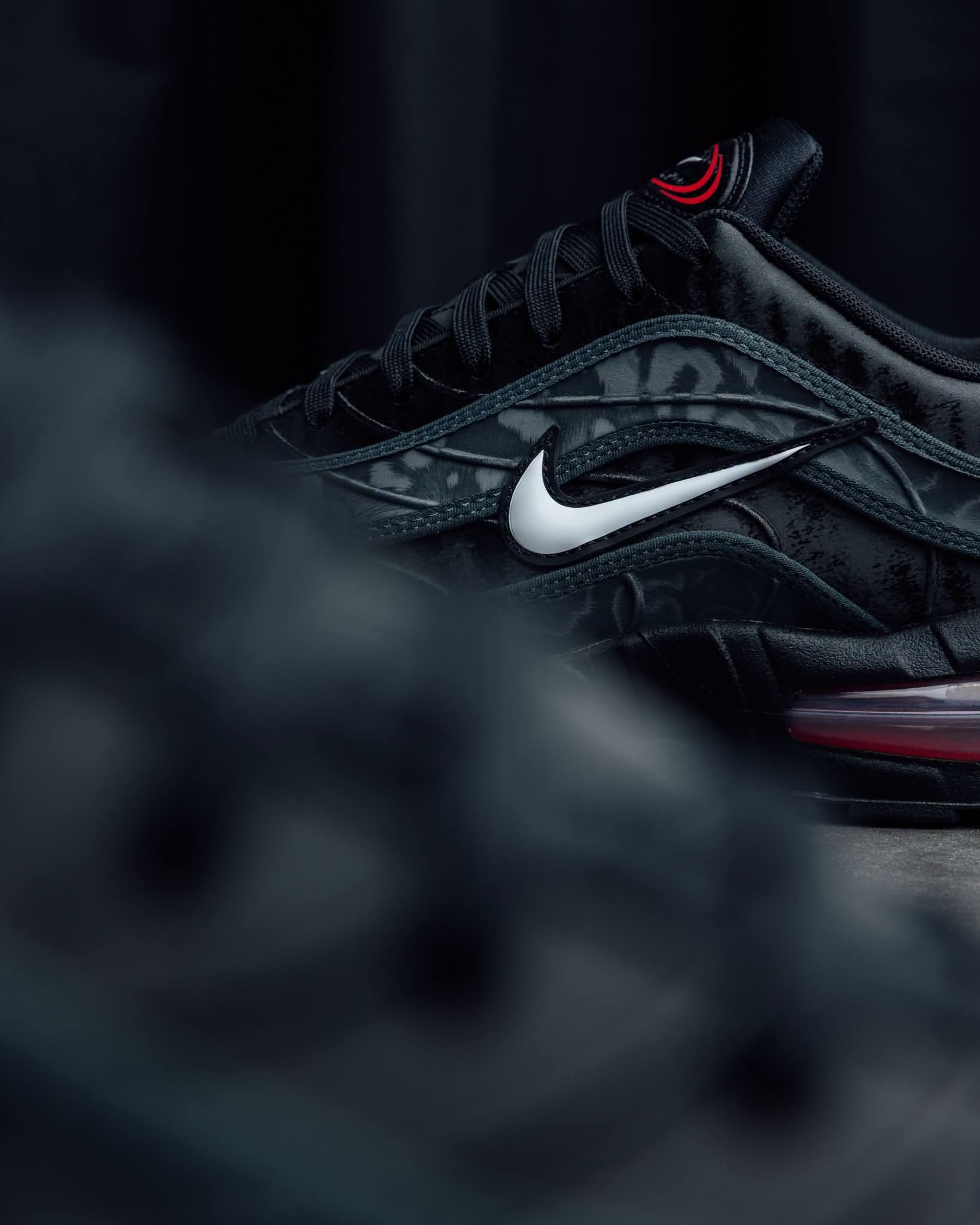 Nike Air Max95 Joga Bonito R9全方位解析|小罗主题黑暗纹复古跑鞋
