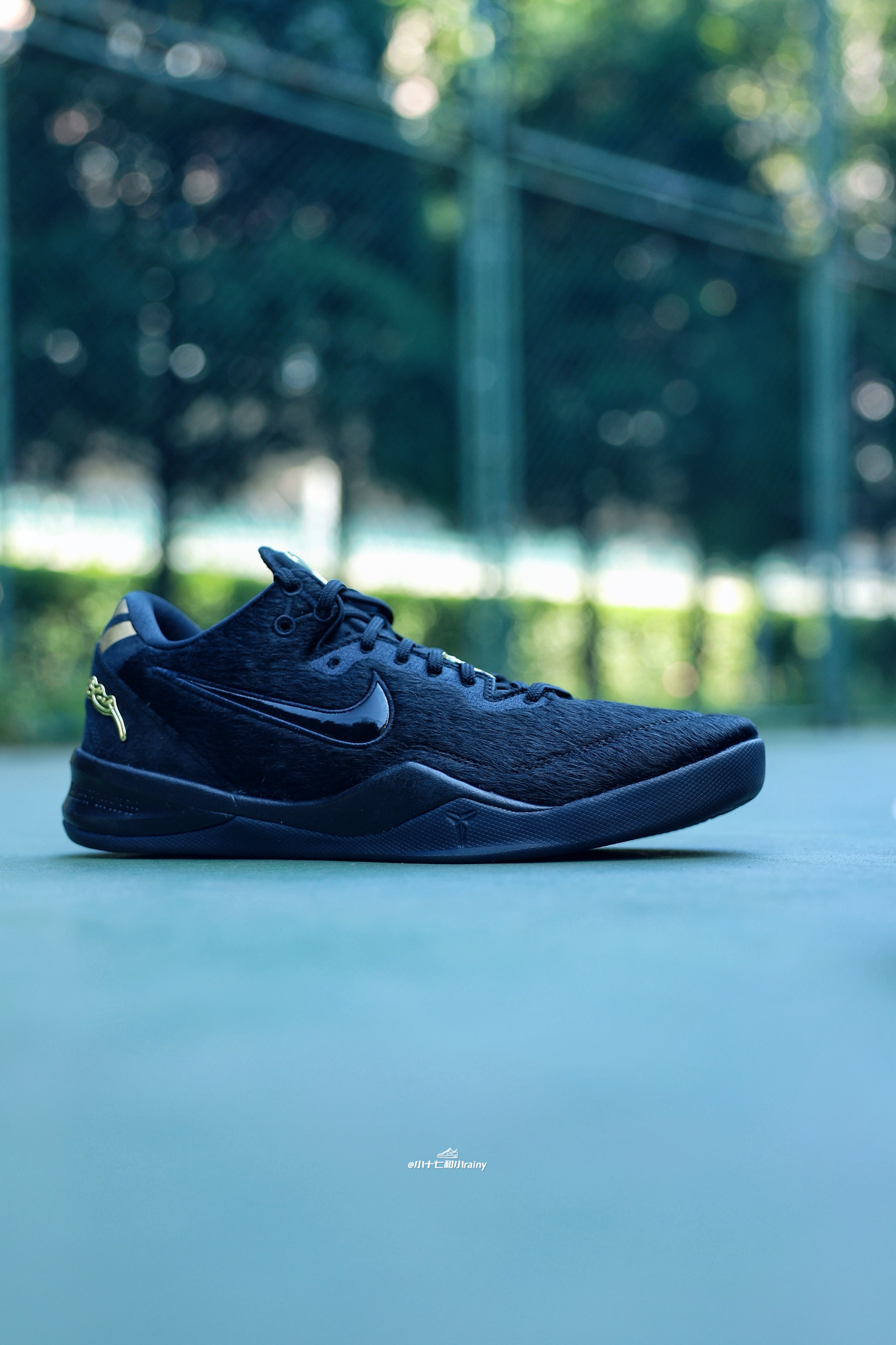 黑金马年限定｜Kobe8复刻，这双“黑马”值得你冲吗？🐎🔥