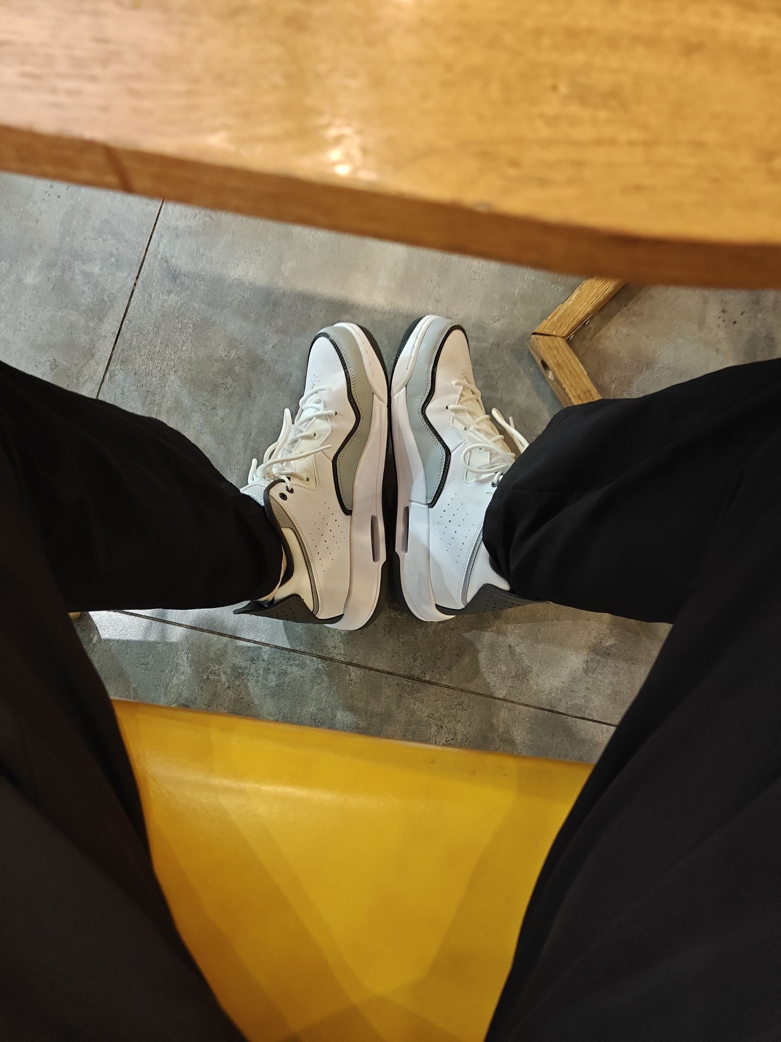 aj23