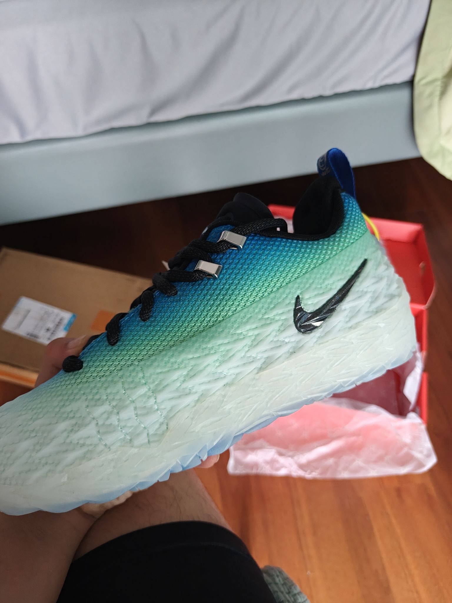非常好穿👟球鞋名称：

📌是否偏码【偏大